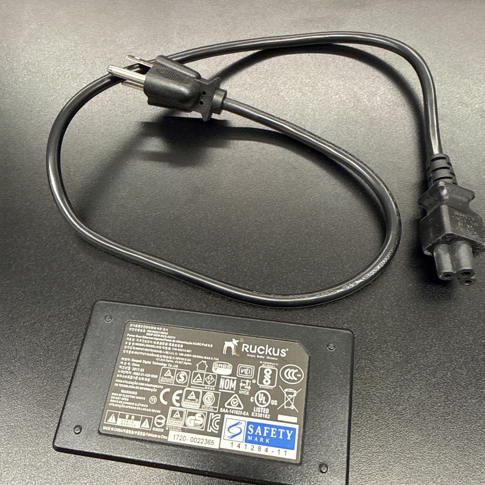 Ruckus 740-64212-001 Dual Port PoE Injector