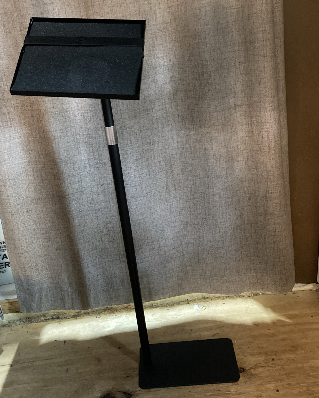 Projector Stand Projector Floor Stand Adjustable Height from 33.8 to 46.8"