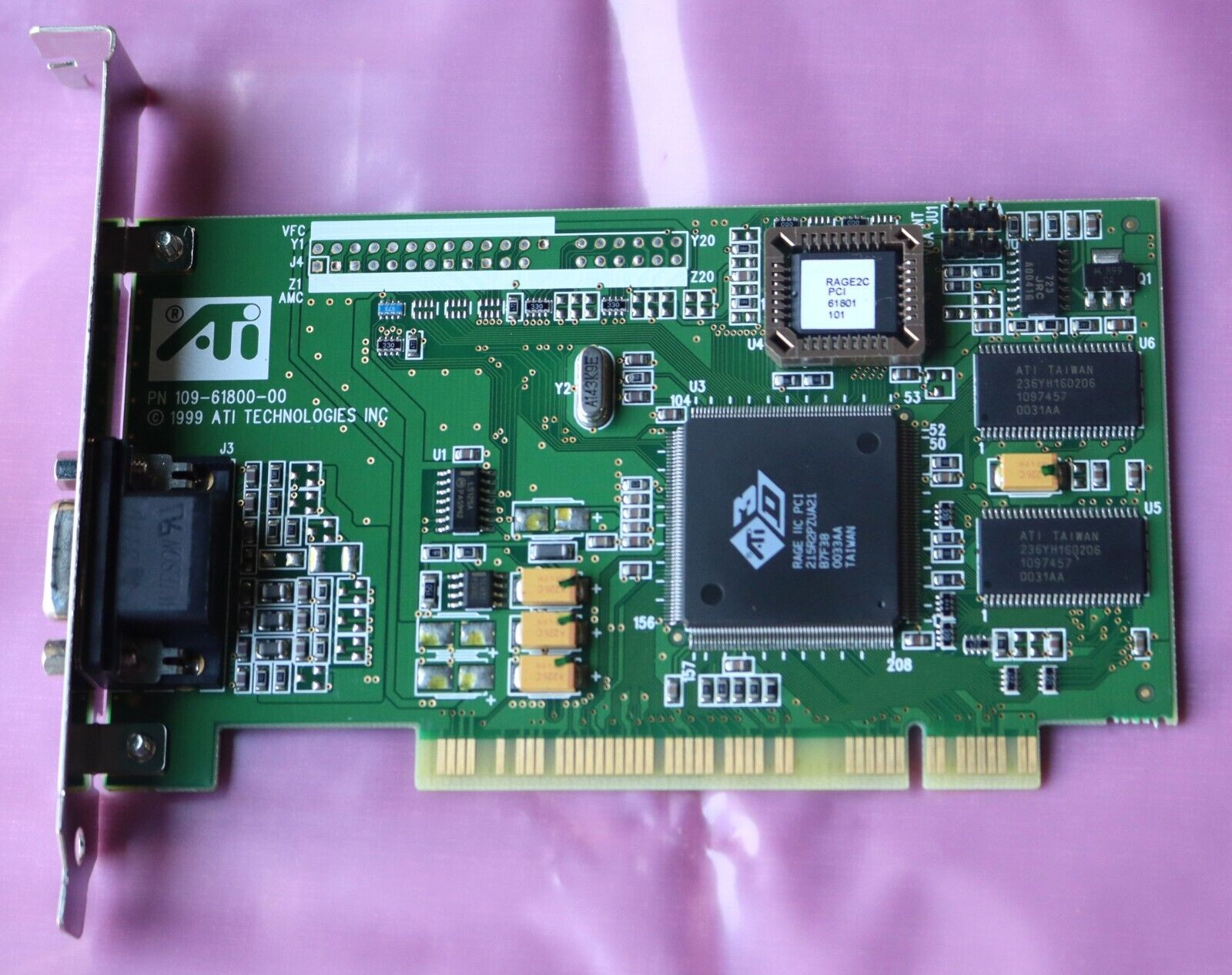 1999 ATI TECHNOLOGIES 109-61800-00 PCI GRAPHICS VIDEO CARD MODULE BOARD Computer
