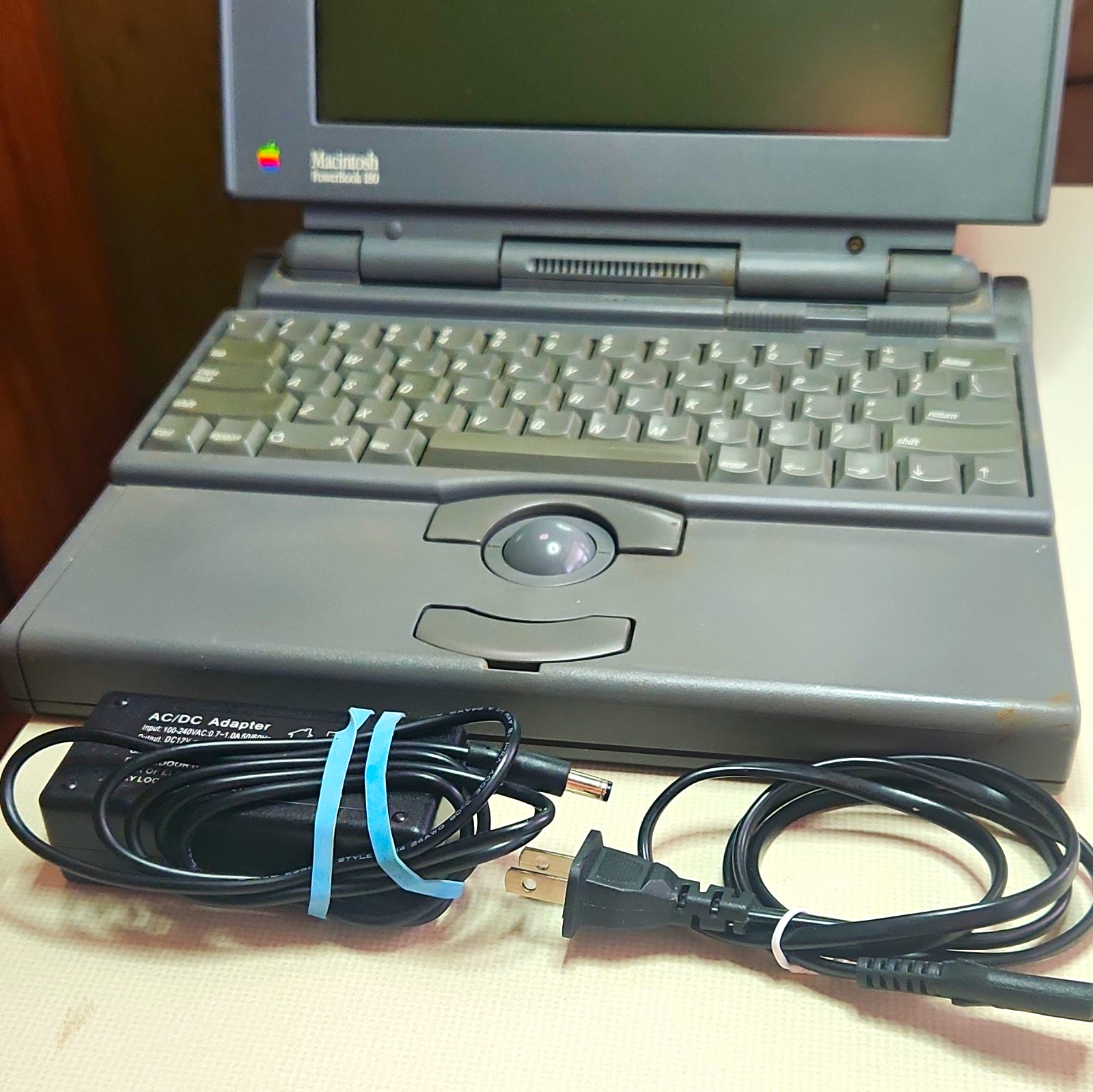 Apple Macintosh PowerBook 100 Vintage Laptop MPN 100 w/ AC Adapter
