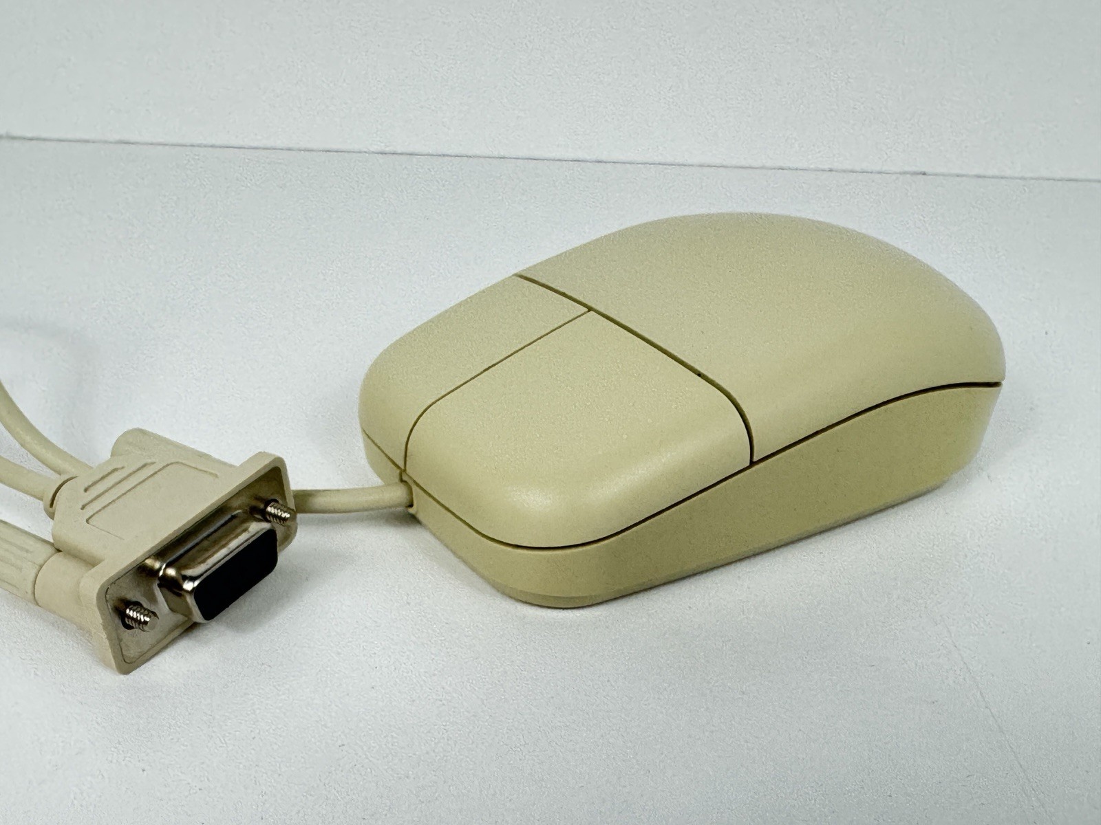 Vintage Mitsumi ECM-S3101 2 Button 9-Pin Serial Mouse Beige Tested Working