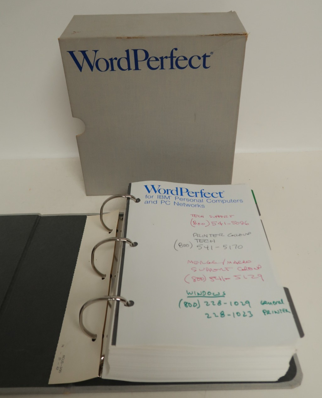WordPerfect Vintage User's Manual Book Version 5.1 1990 w/Slip Case Computer