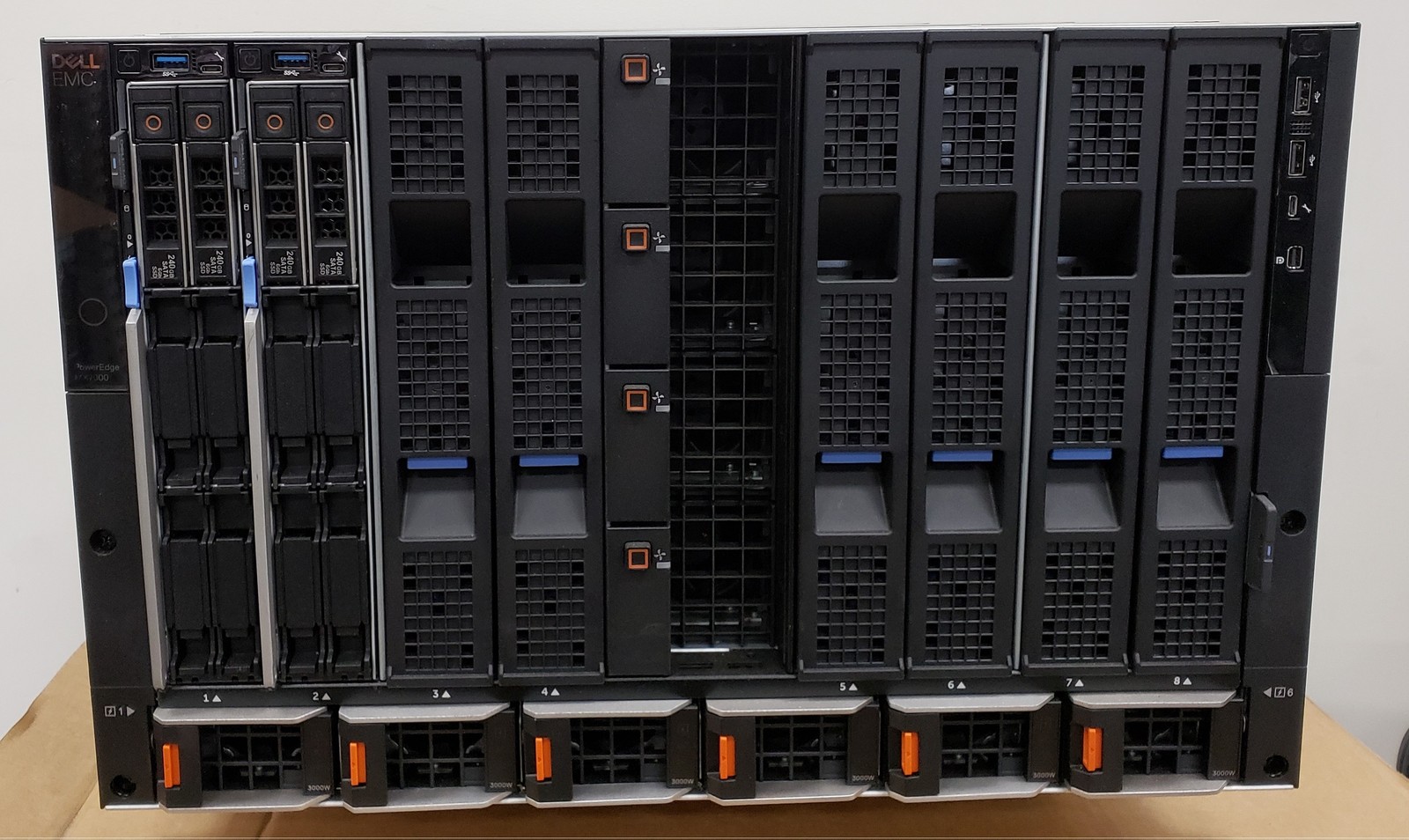 Dell MX7000 8 Slot Blade Chassis – 2x MX9002m, 2x MX9116n, 2x MXG610s