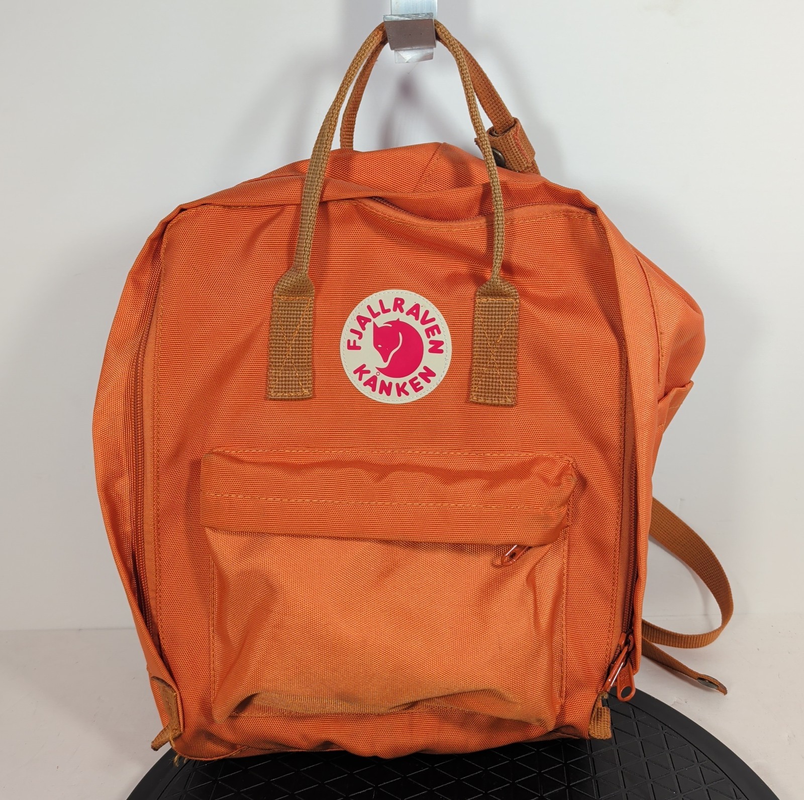 FjallRaven Kanken Classic Backpack (Spicy Orange) 23510