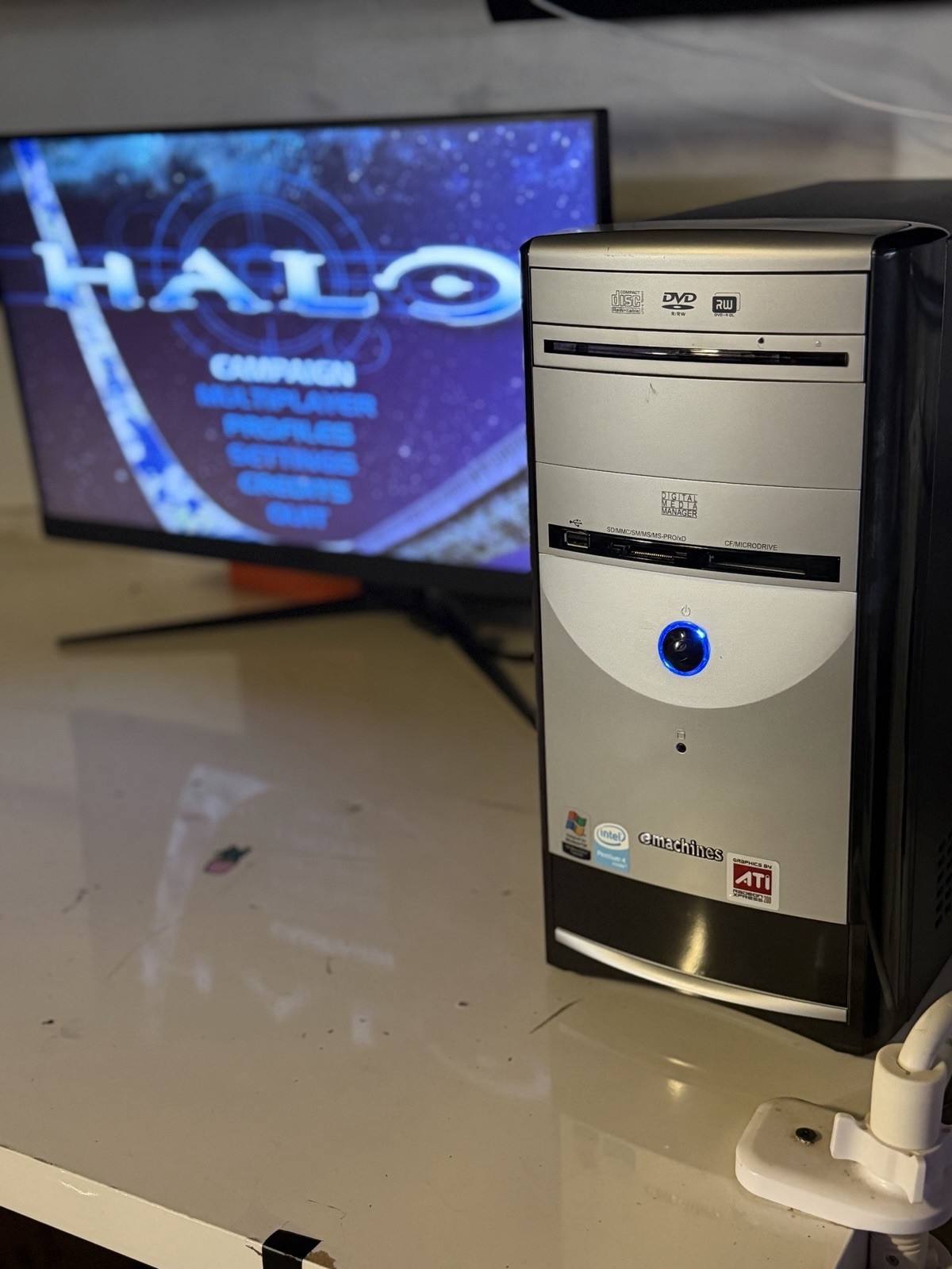 Retro Gaming PC P4 3.0 GHz 1GB DDR2 1TB SSD MOD ATI FIREPRO V5800 XP SP3 Loaded
