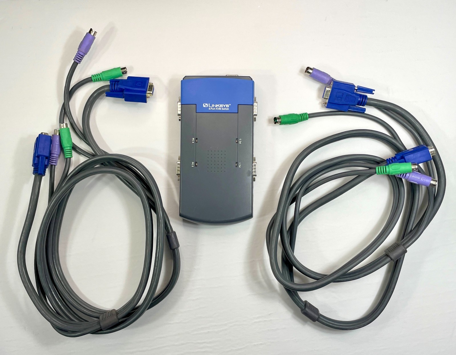 Linksys  ProConnect PS2KVM4 4-Port KVM switch PS/2 Keyboard-Mouse w/2 Cables