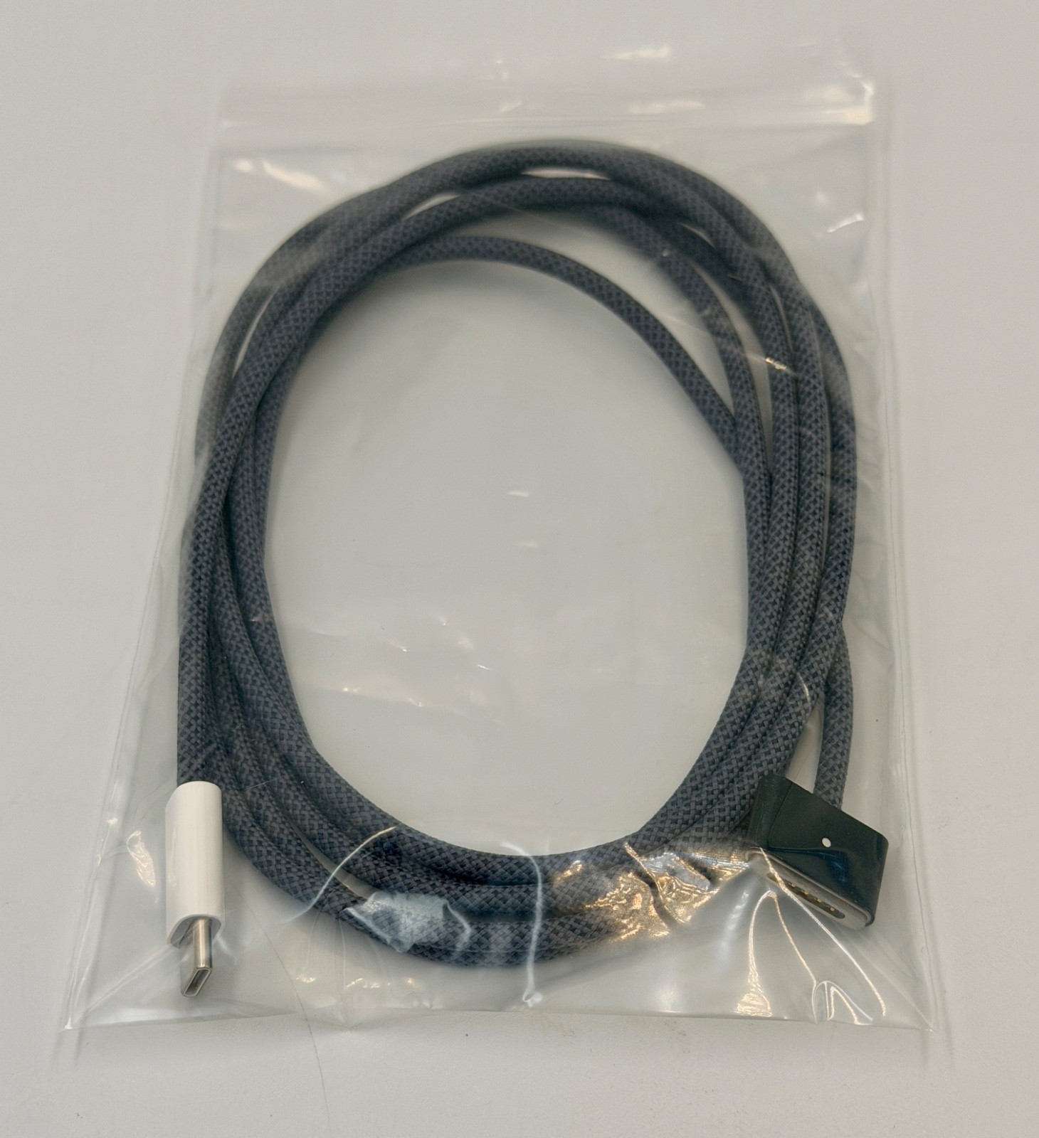 Genuine Apple USB-C to MagSafe 3 Cable (2 m) 2 Meter -Midnight-MPL43AM/A New