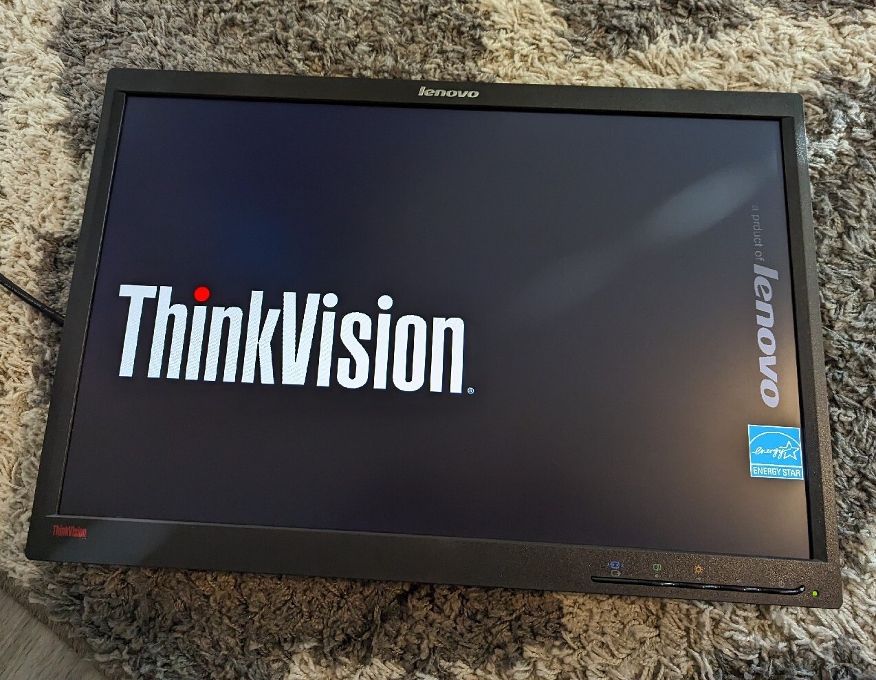 Lenovo LT2252p Wide 22" LCD Monitor VGA DVI DP Tilt LT2252pwD 2572-MB6 03X7922