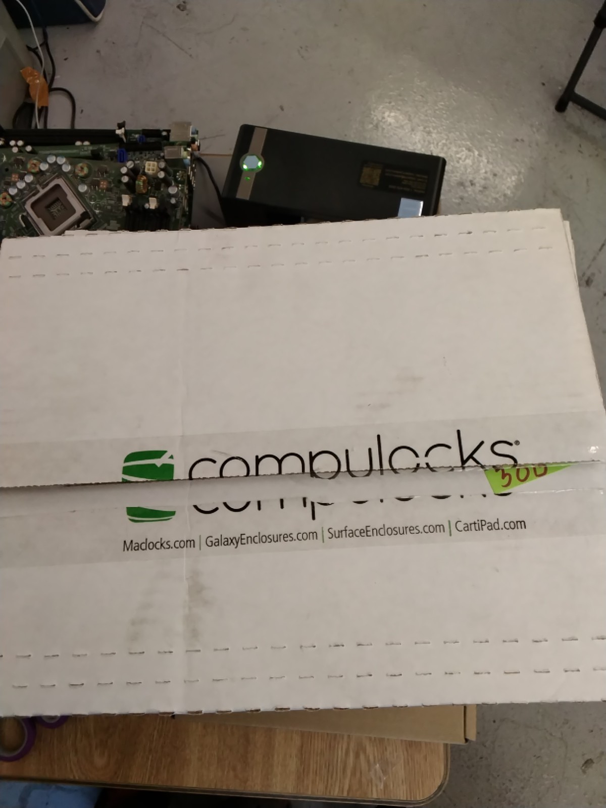 Compulocks iPad Mini Wall Mount Enclosure 102IPDSB Mw22126d
