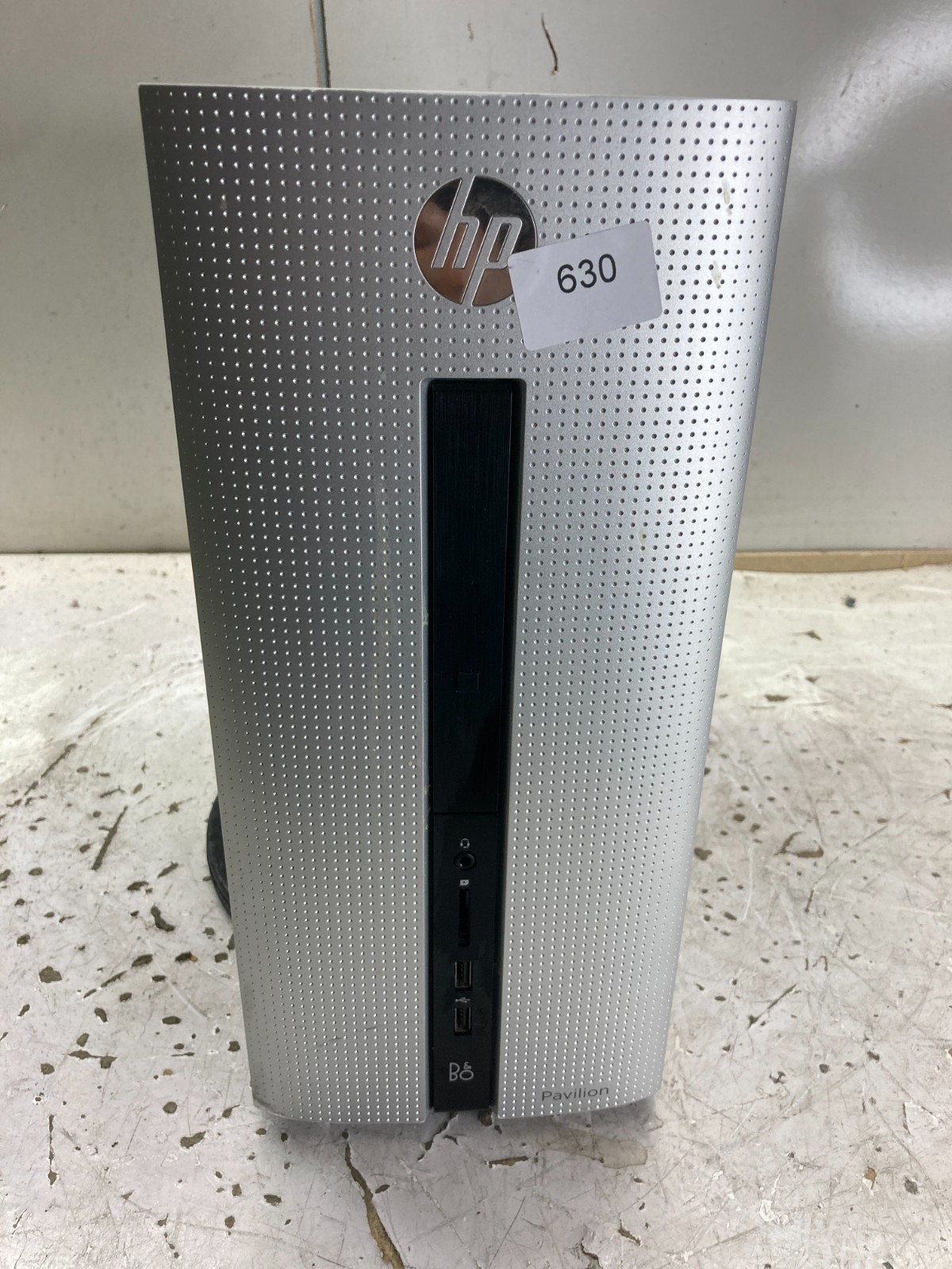 HP Pavilion 550-a114 AMD A8-6410 APU with AMD Radeon R5 2000MHz 8GB NO HDD