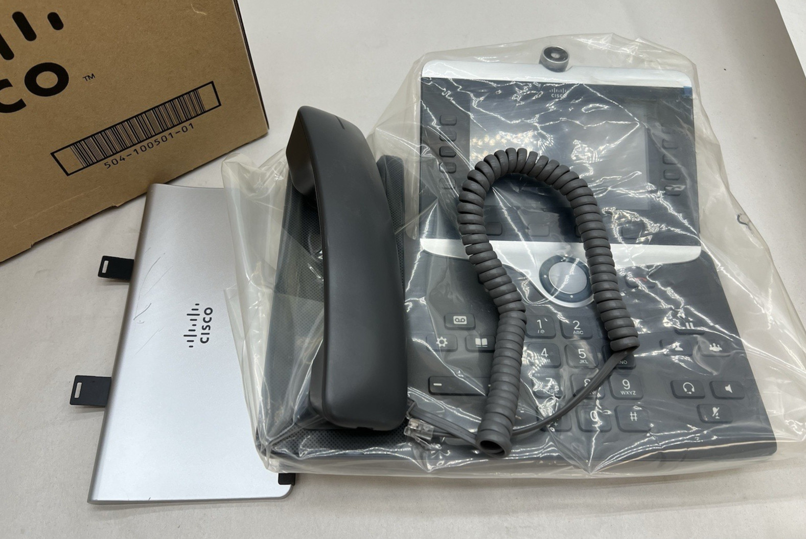 Cisco CP-8845-K9 5 Line IP Video Phone