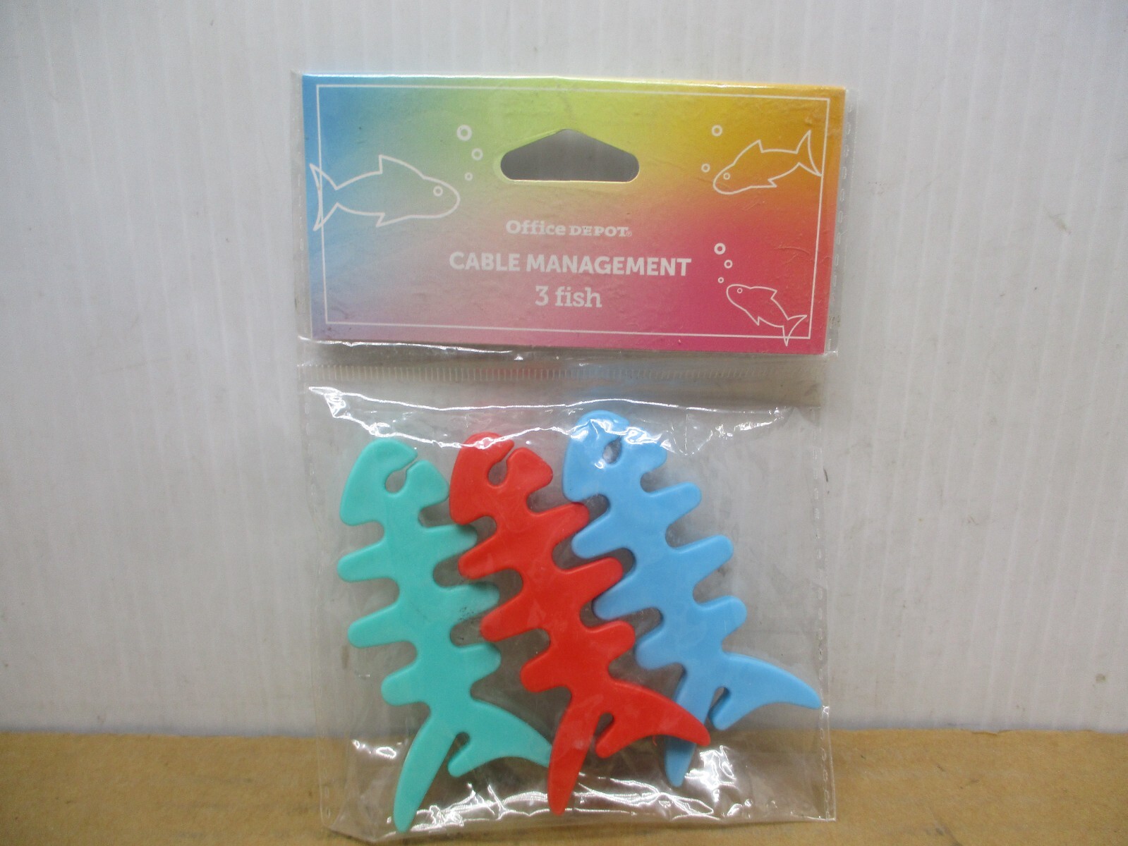 3 Fish Bone Headphone Cord Cable Organizer Winder Green Red Blue 3"