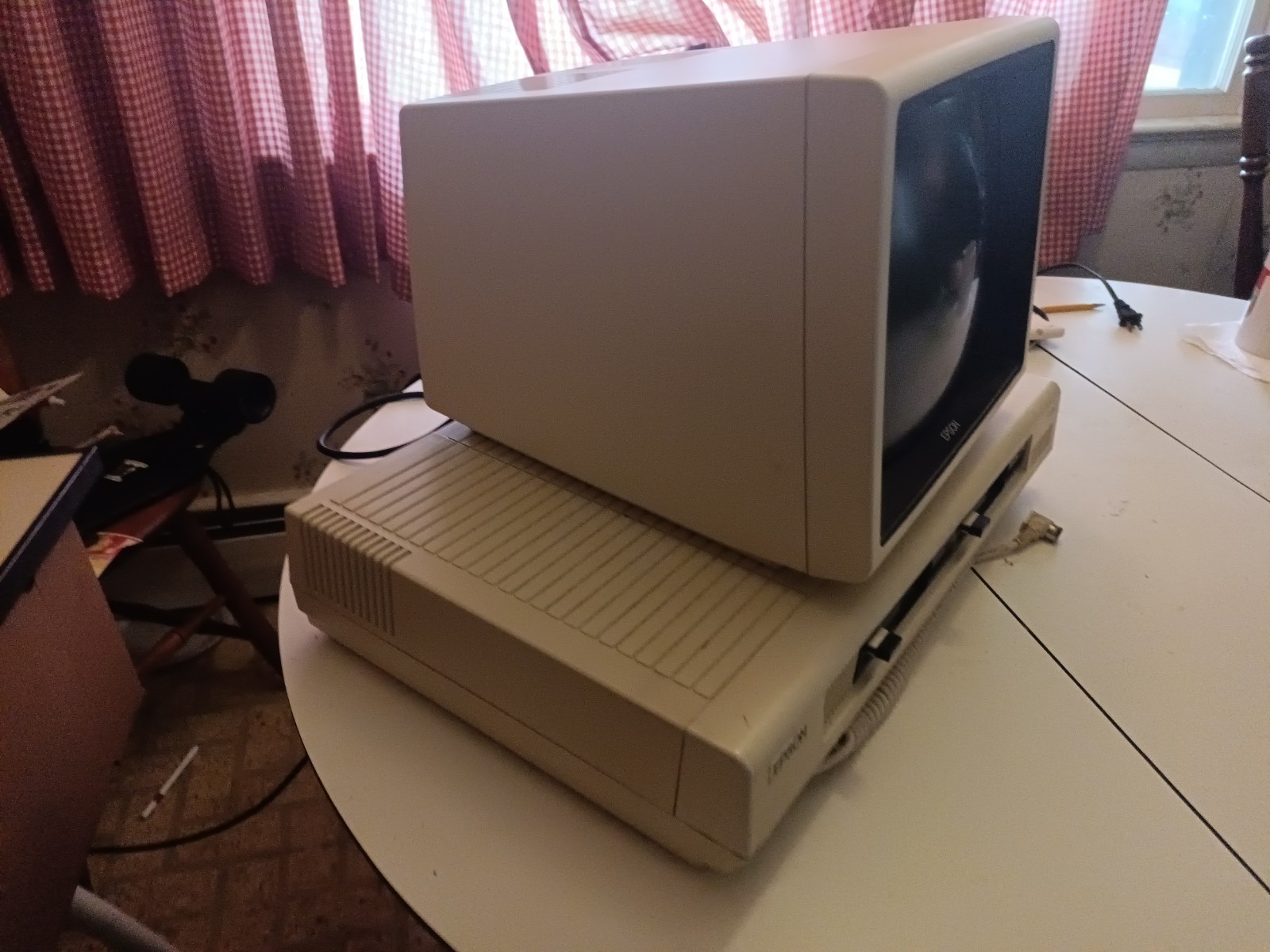 epson qx-10 with CRT monitor, no keyboard, boots and loads