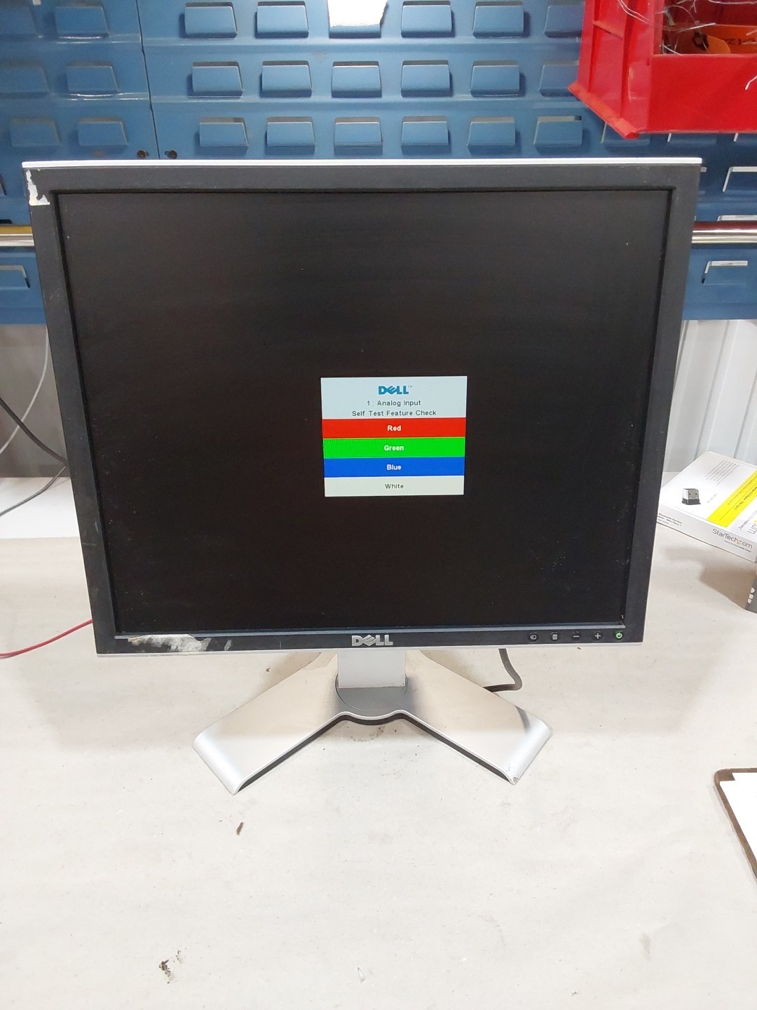 Dell 1907FPT Flat Panel with stand 19" Tested