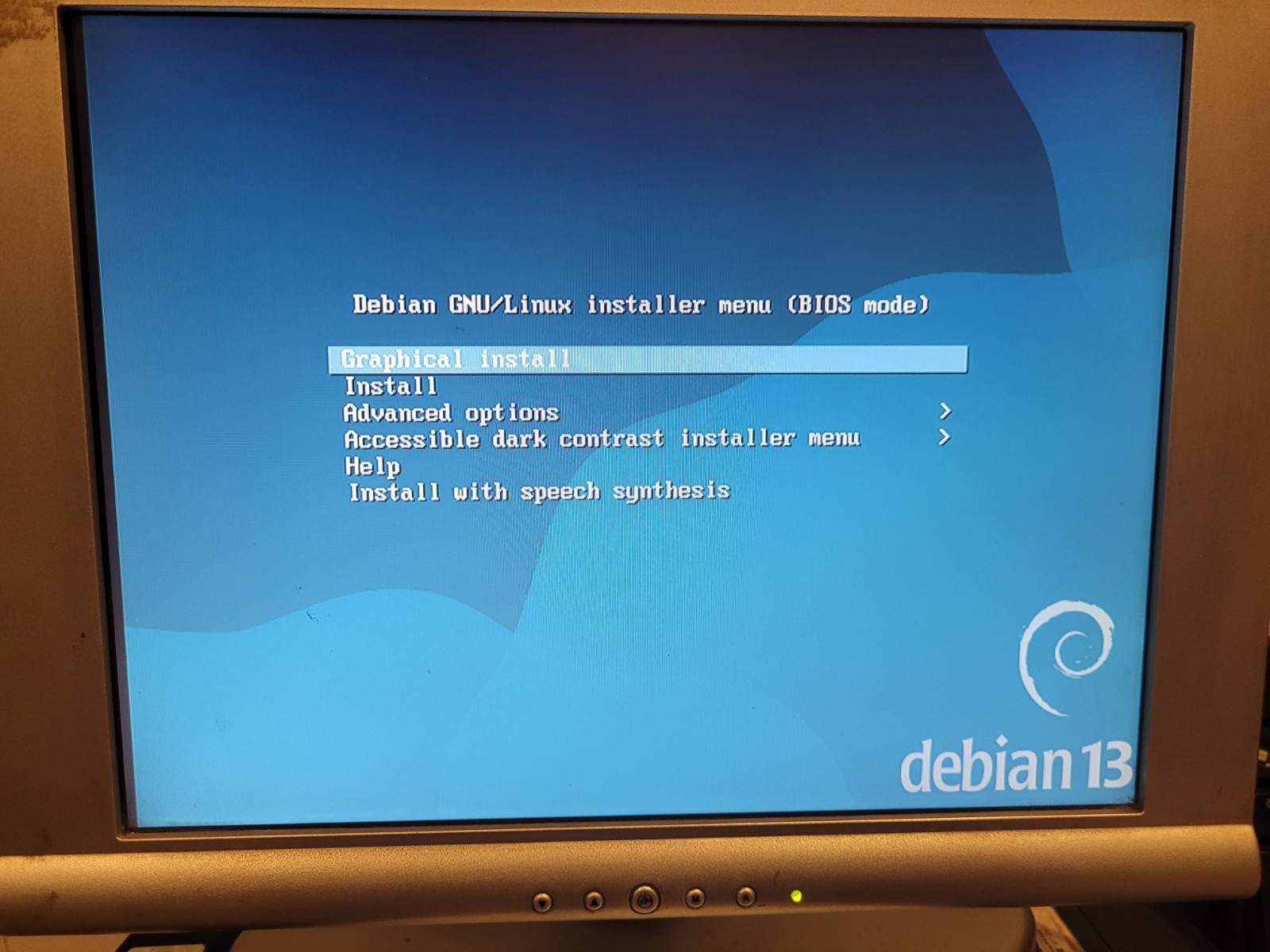 Debian 13 Linux "Trixie" x64 Installer on 32G USB Stick Rock Solid Linux Distro