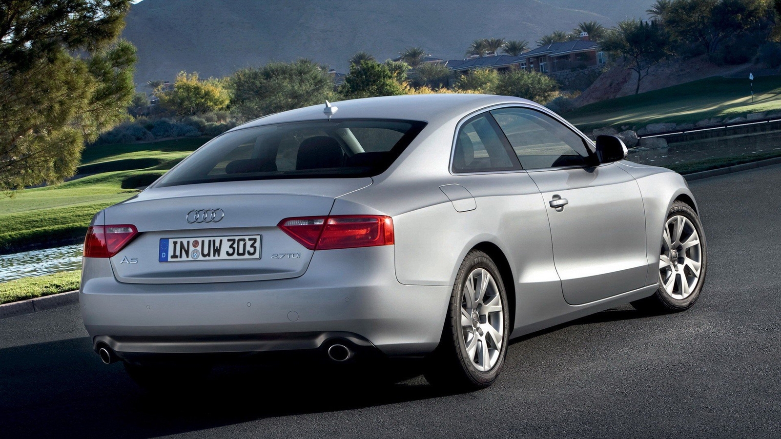 Cars vehicles wheels audi a6 Desk Mat Stitched
