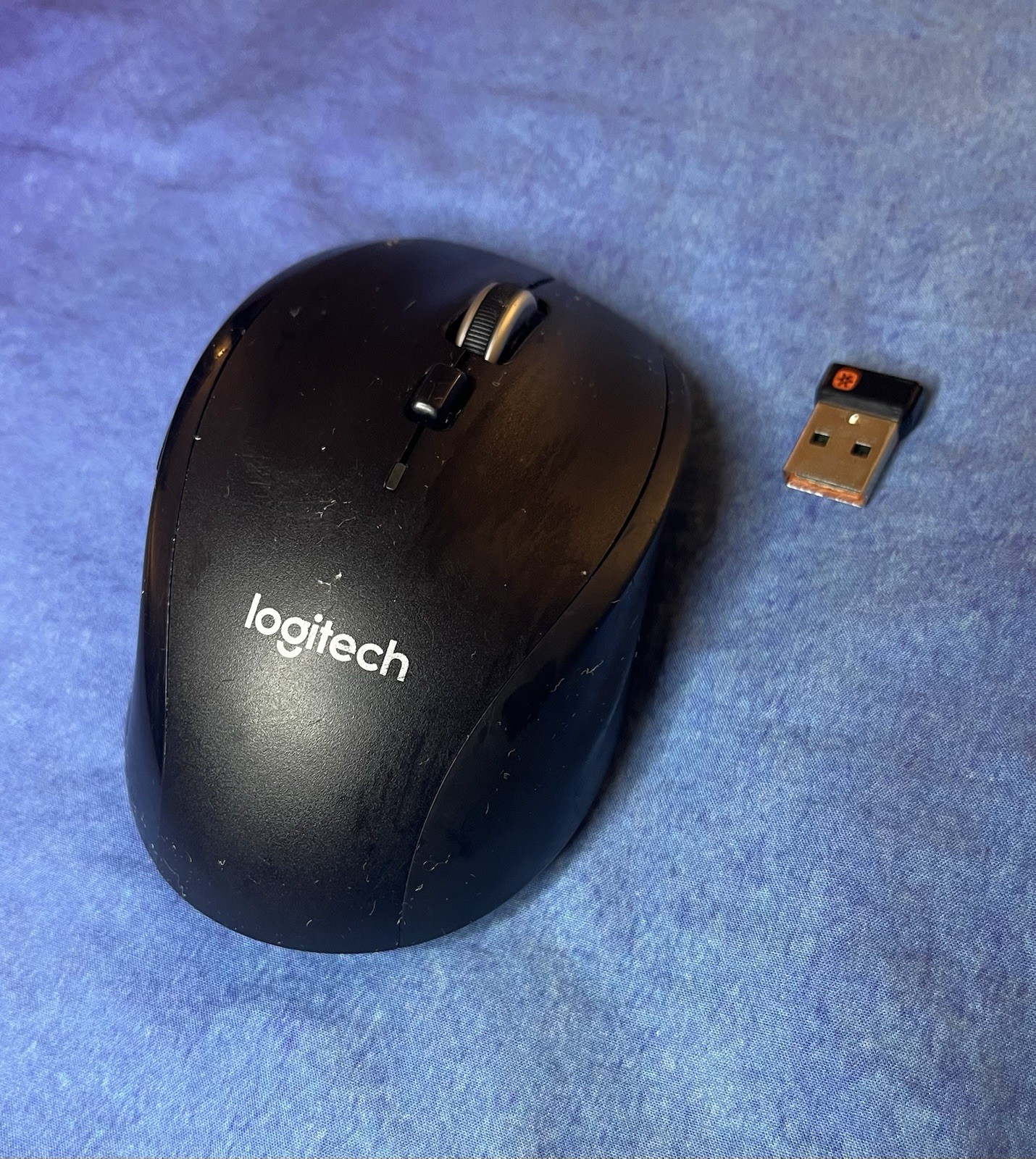 Logitech M705 Marathon Wireless Laser Mouse & USB Receiver 910-001949