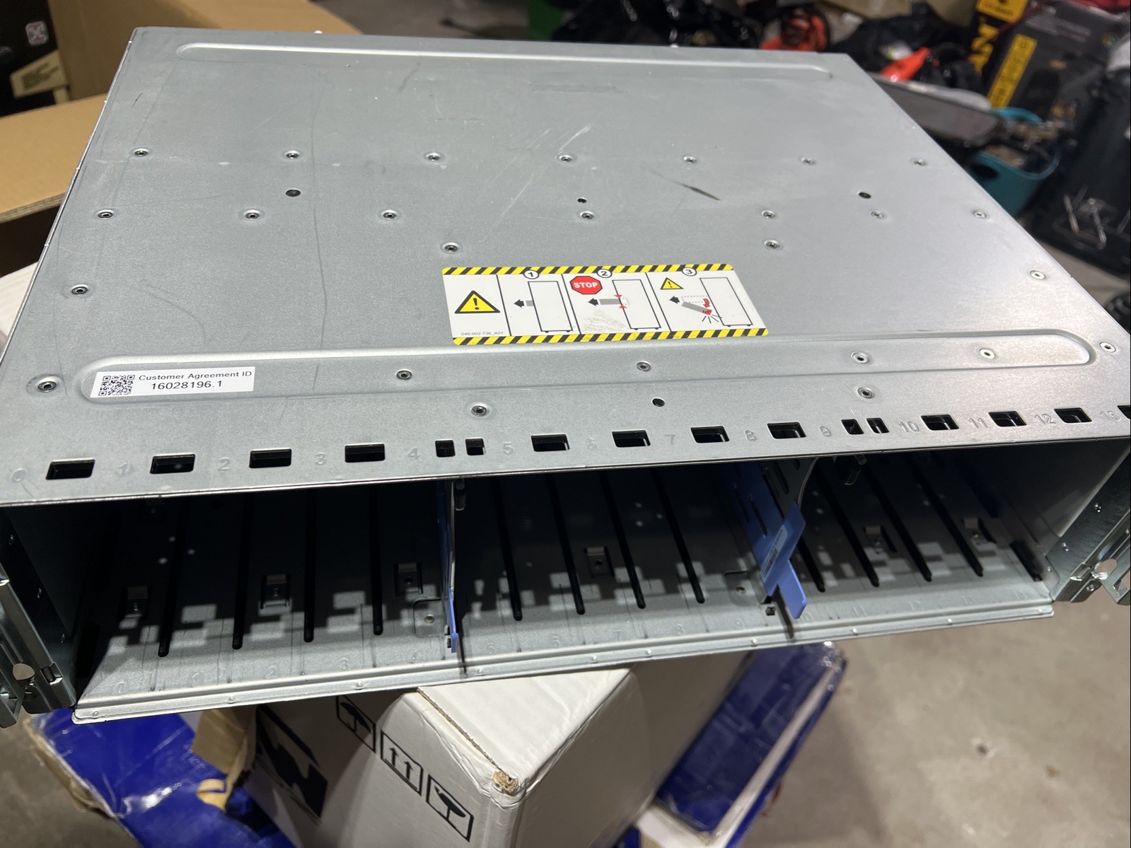 EMC AAE 3U 15-Bay 3.5" SAS 12G Storage Array 303-300-000C 047-000-897 2 x Contro