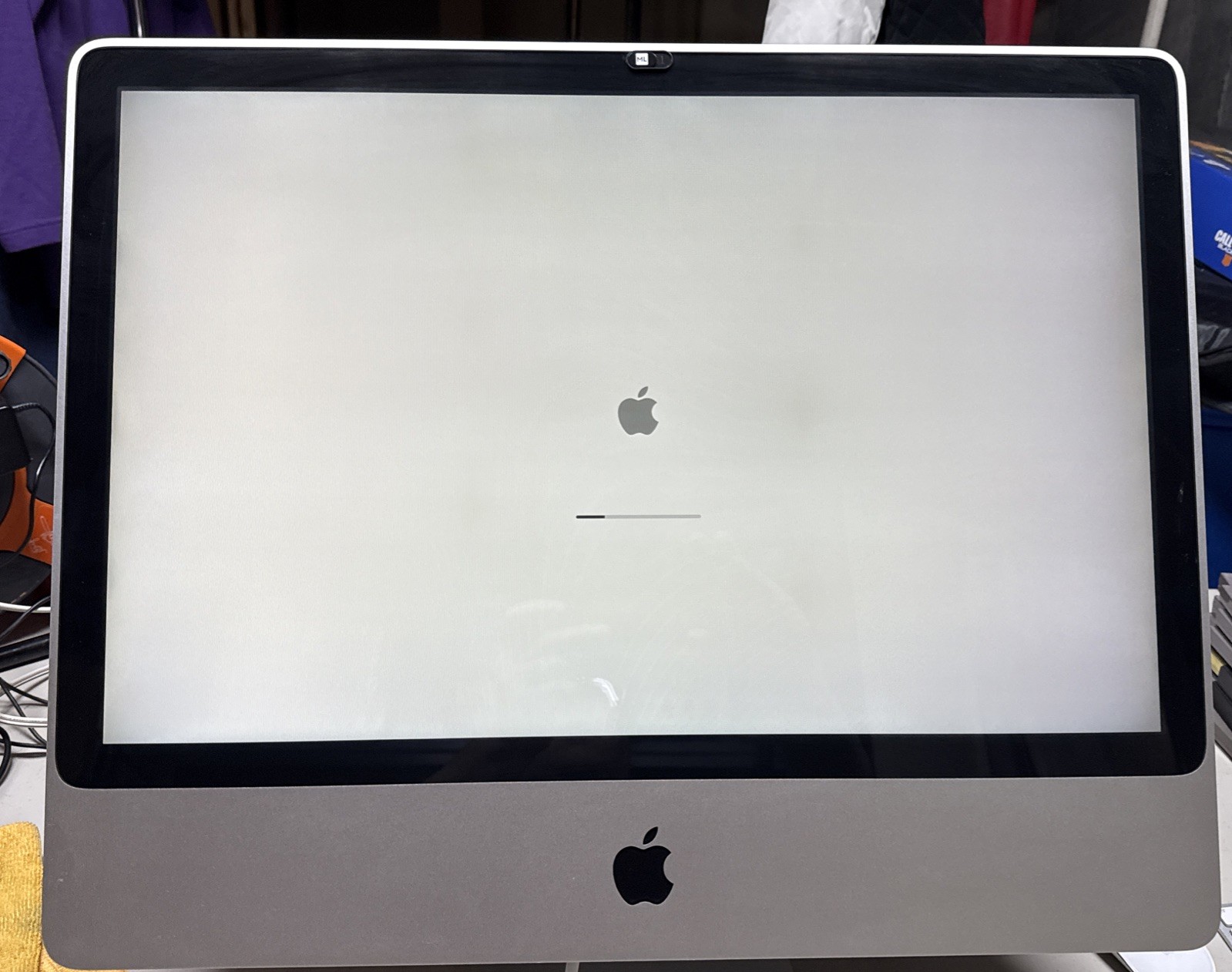 Apple iMac A1225 Mid 2007 24" Intel Core 2 Duo 2.93GHz 4GB RAM 640GB HDD *READ