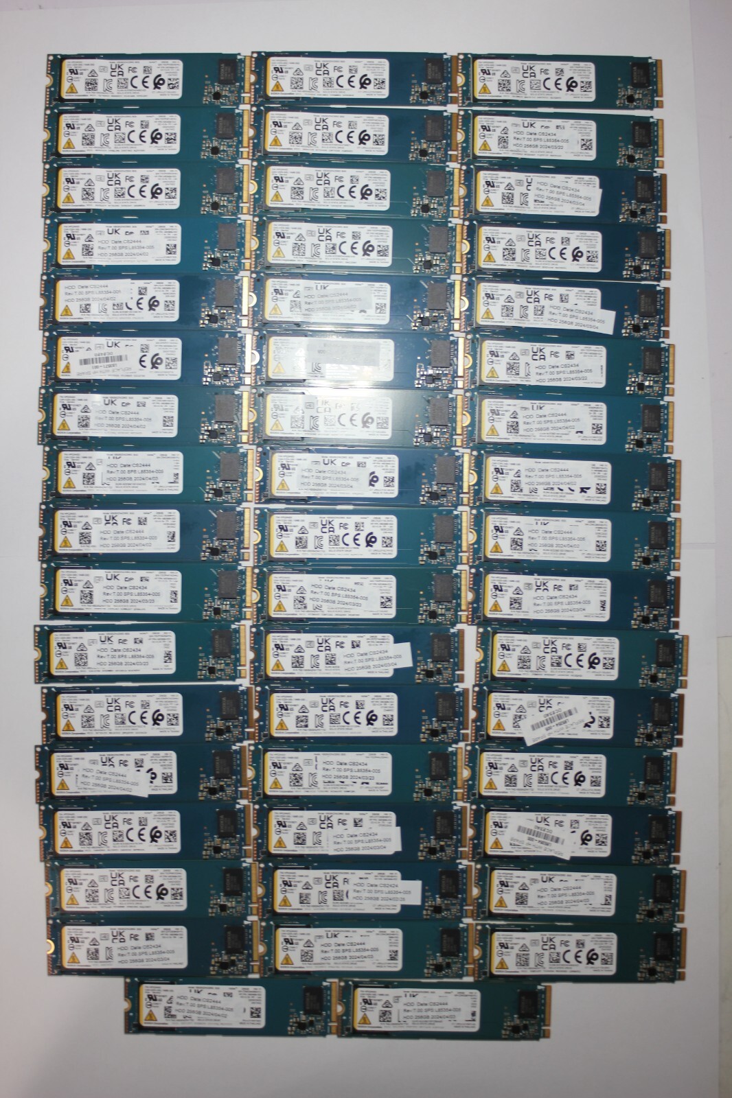 LOT 50 OF KIOXIA 256GB SSD BG5 M.2 2280 NVMe PCIe Gen4 x4 KBG50ZNV256G
