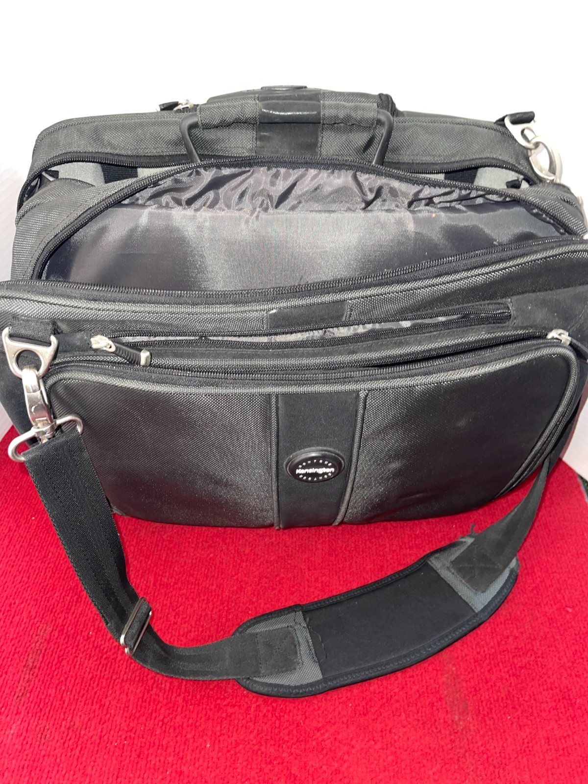 Kensington Contour Roller Wheeled Ergonomic Computer Case Black K62348