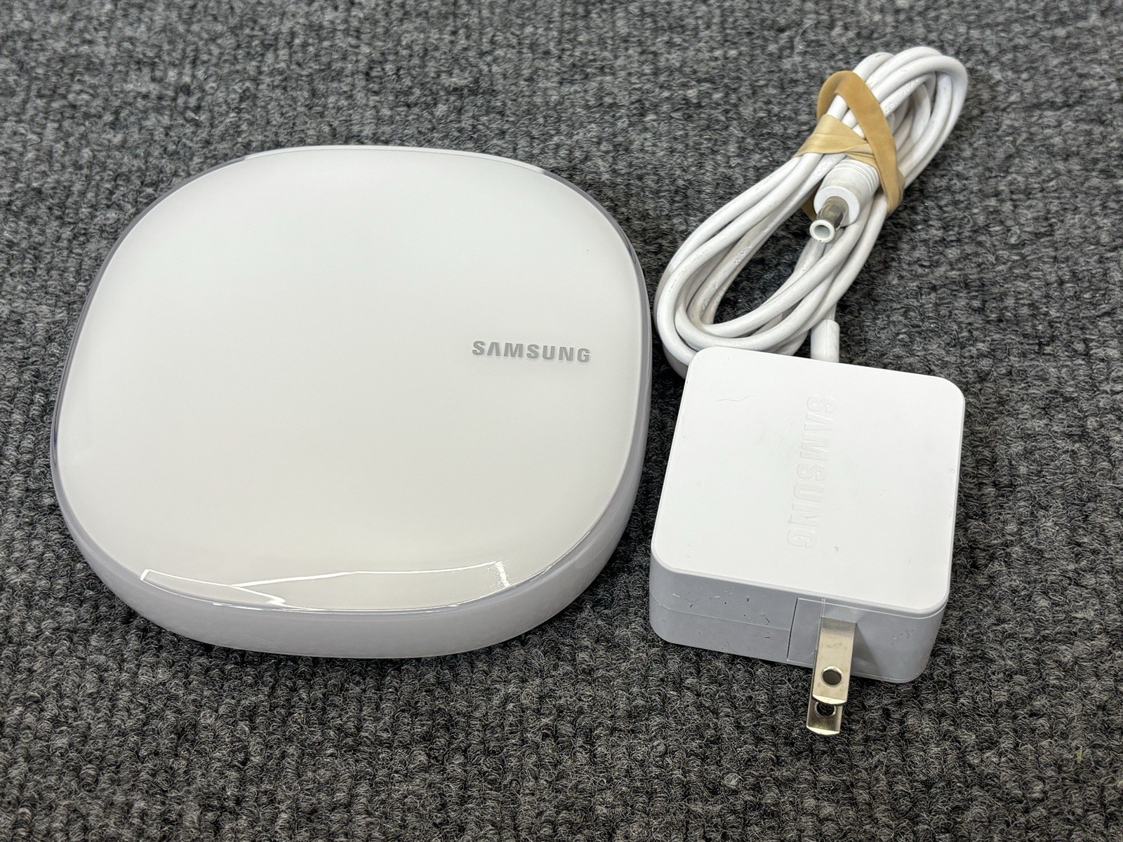Samsung Connect Home Pro Smart Wi-Fi Mesh Router SmartThings Hub ET-WV530