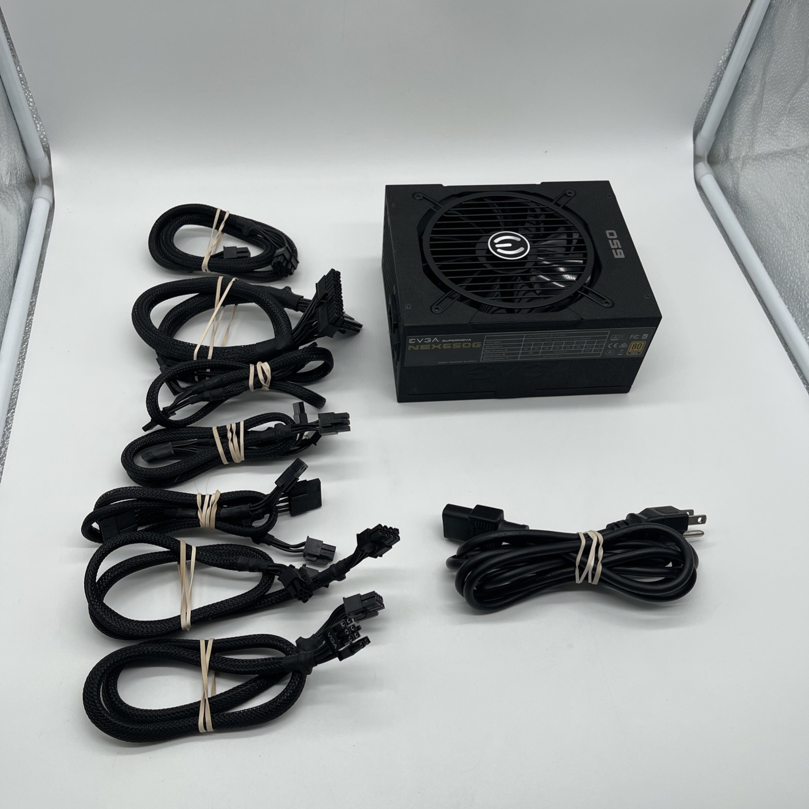 EVGA SUPERNOVA NEX650G 650W 80 PLUS Gold Modular Power Supply With Cables