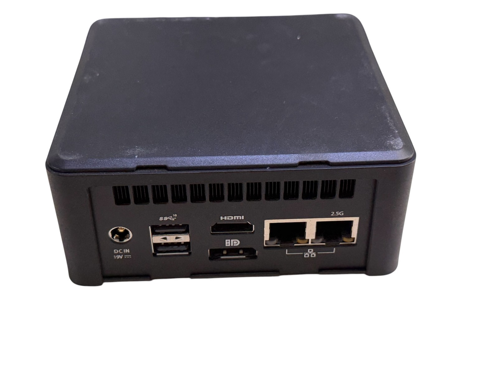 NUC CBM1r8RB MINI PC AMD RYZEN 7 4800 @ 1.80GHZ 4GB DDR4  W/ RADEON GRAPHIC