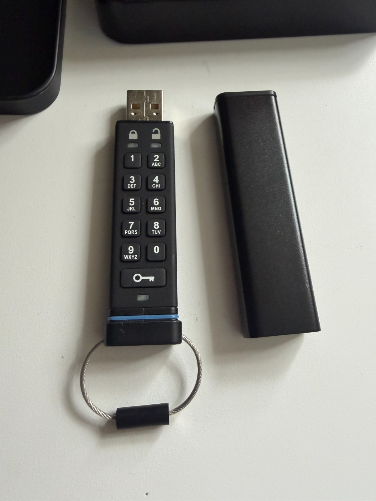 datAshur iStorage USB 256-bit 32GB Hardware Encrypted Flash Drive PW Protected