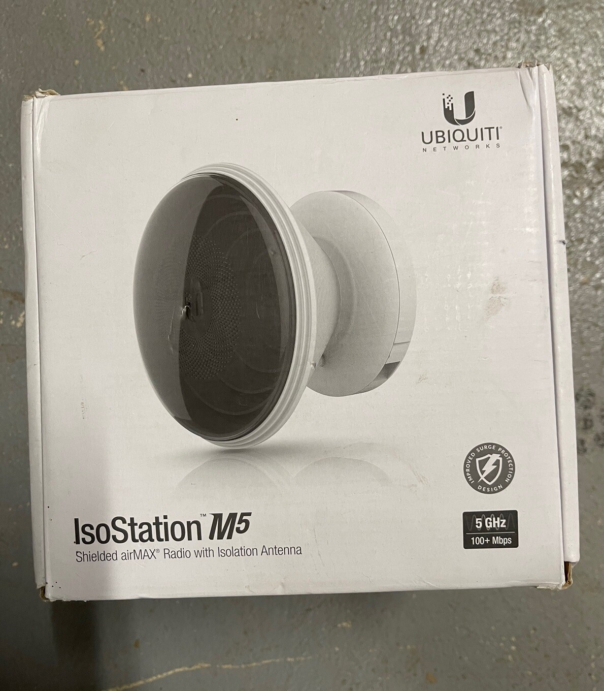 Ubiquiti Networks IsoStation M5 Shielded airMax Radio with Isolation Antenna