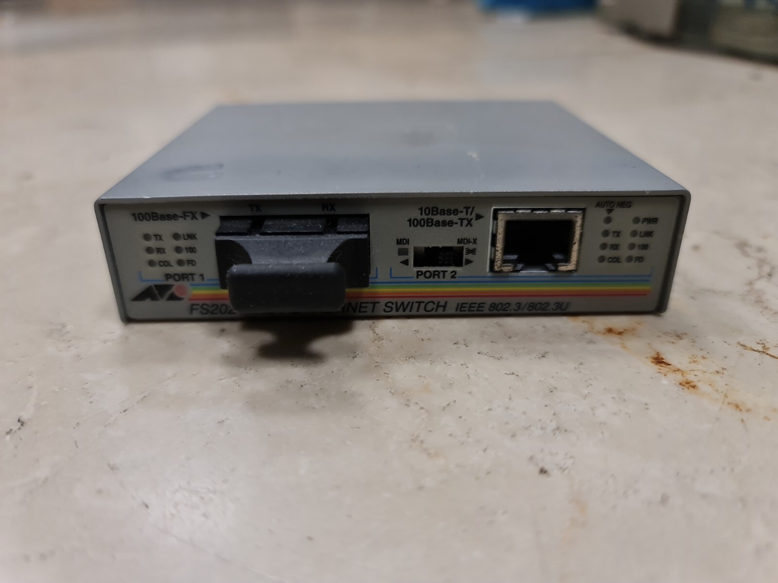 ALLIED TELESIS AT-FS202-60 / ATFS20260 media converter fast ethernet switch