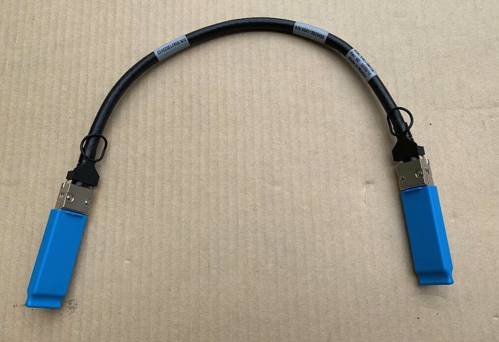 NetApp Amphenol X6557-R6 112-00176 SAS Cable, Cntlr-Shelf/Shelf-Shelf/HA, 0.5m