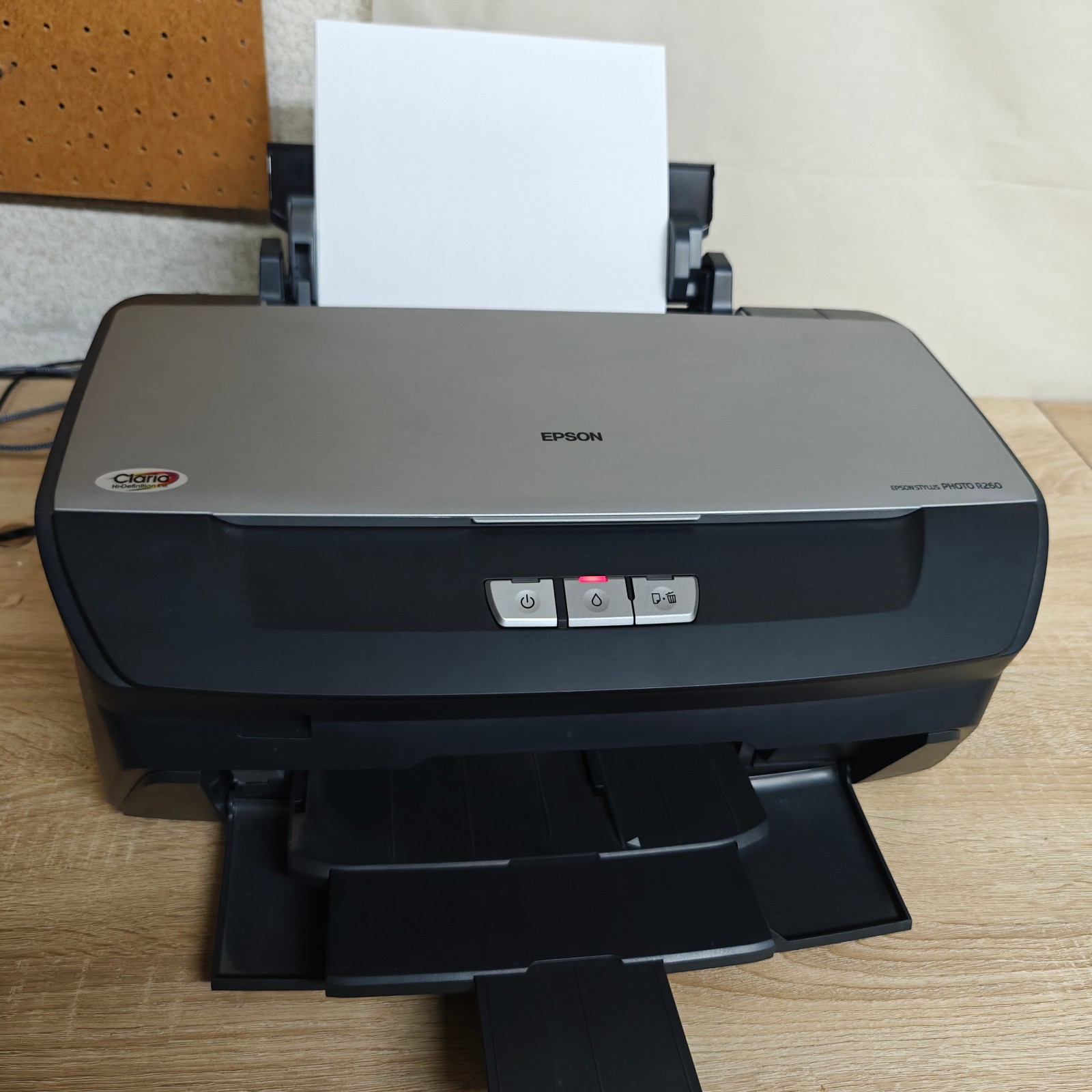 Epson Printer Stylus Photo Ultra Hi-Definition R260 Digital  In Box. (Needs Ink)