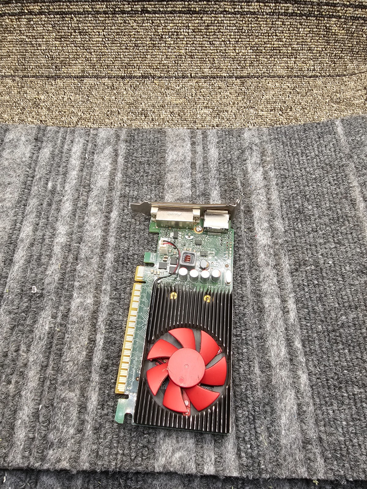 HP 917882-002 GeForce GT 730 2GB Graphics Video Card Low Profile Form Factor