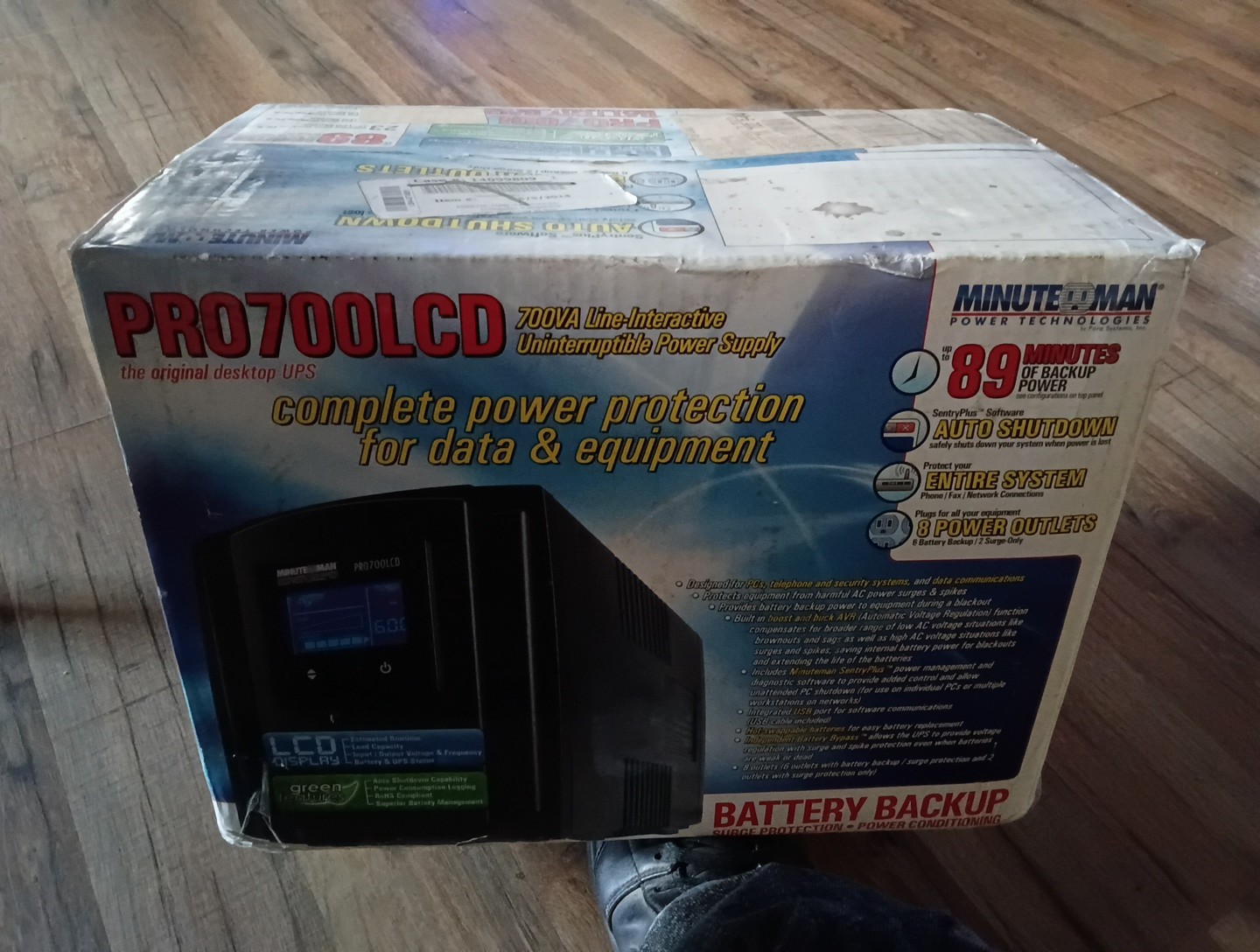 MinuteMan PRO700LCD UPS Battery Backup Brand New In Box