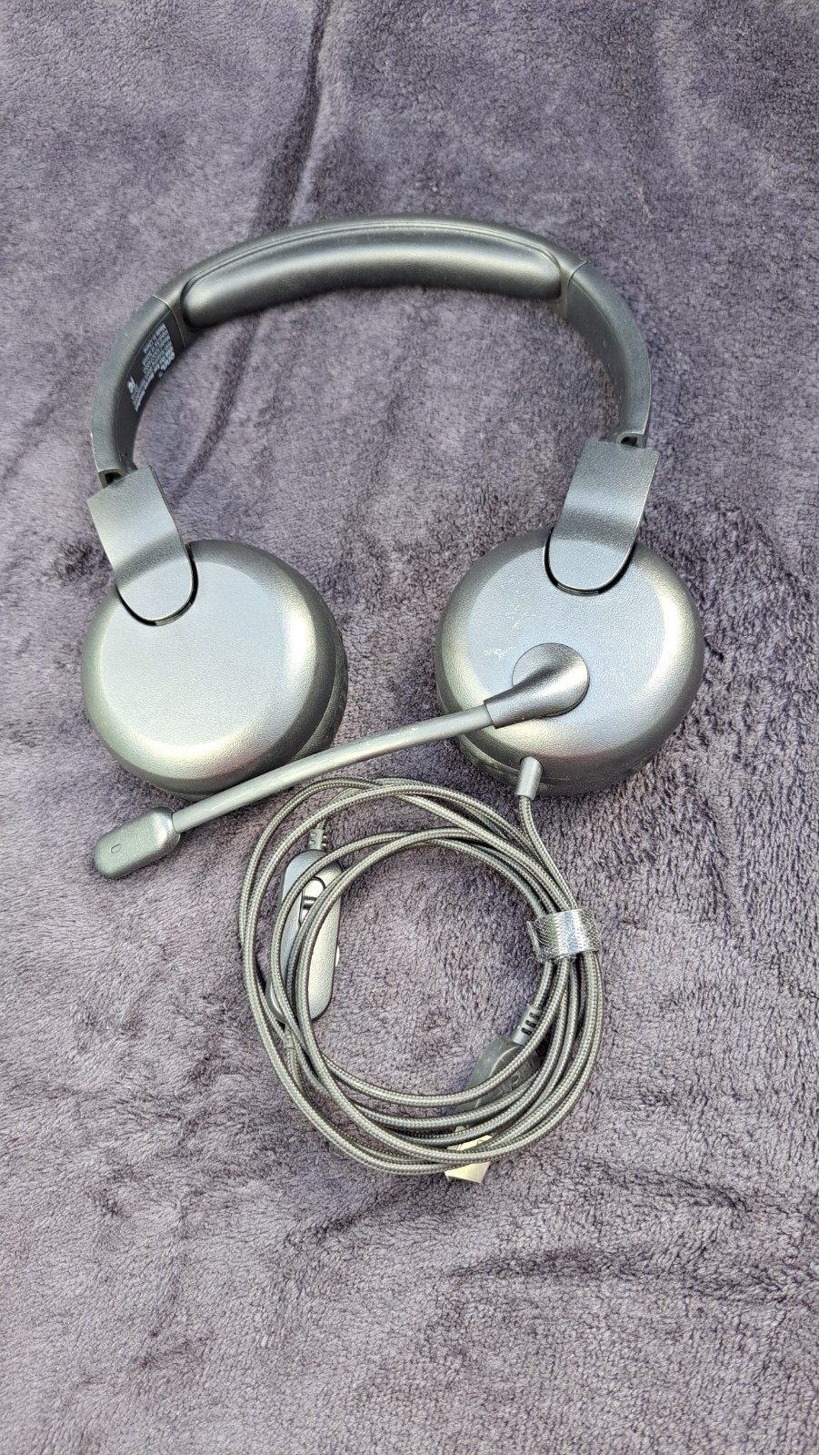 Onn. Wired USB Headset with Microphone