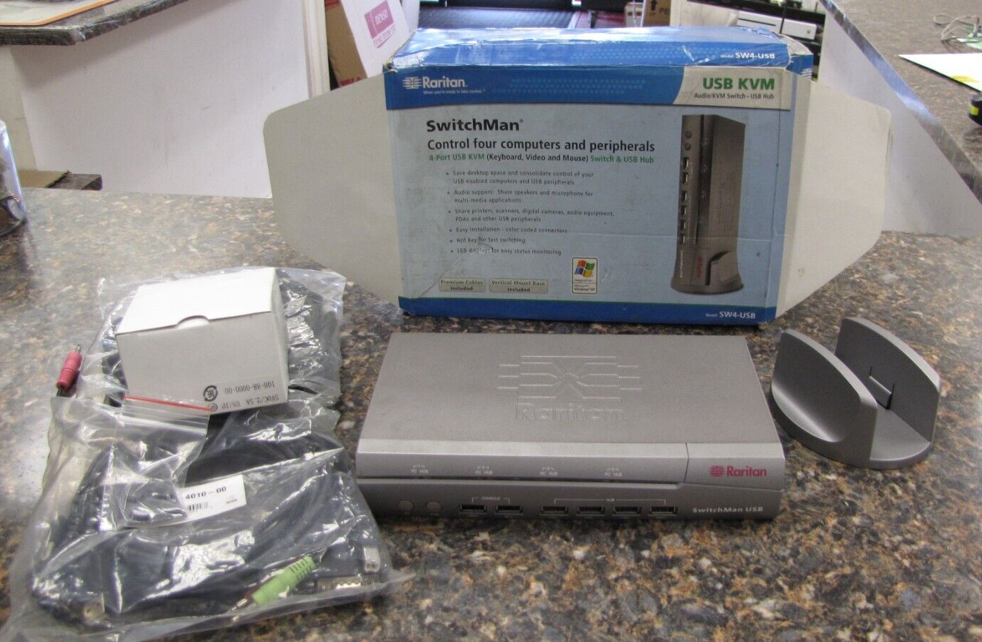 Raritan SwitchMan SW4-USB 4-Port USB KVM Switch & USB Hub