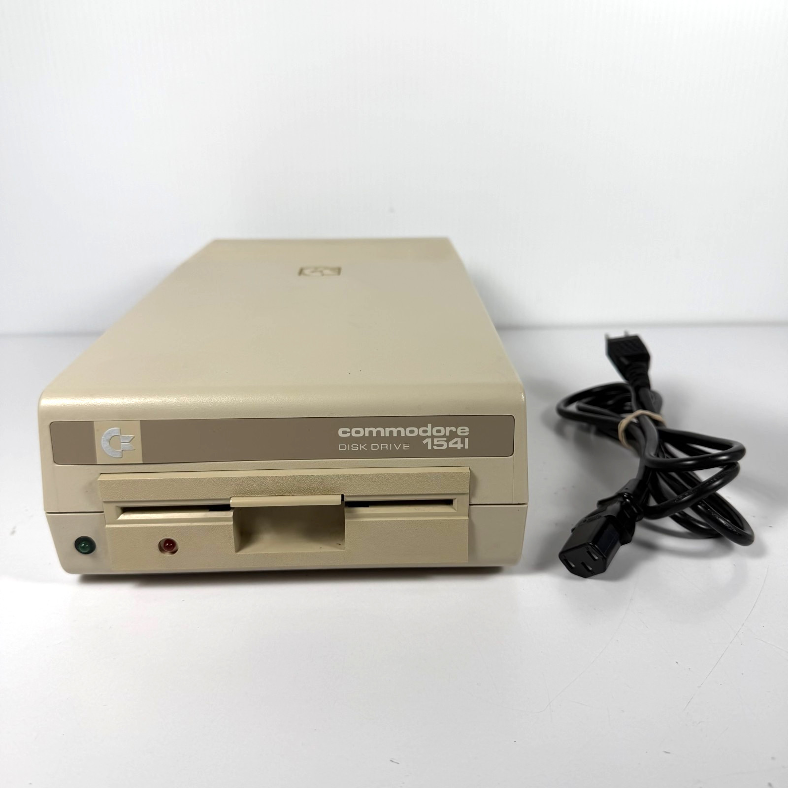Commodore 1541  154I Floppy Disk Drive 5.25in 5-1/4 POWERS ON Not Tested Further