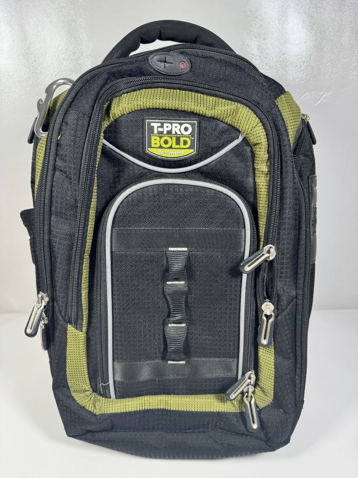 Travelpro Bold Computer Laptop Backpack Padded Black 17" Carry On Weekender