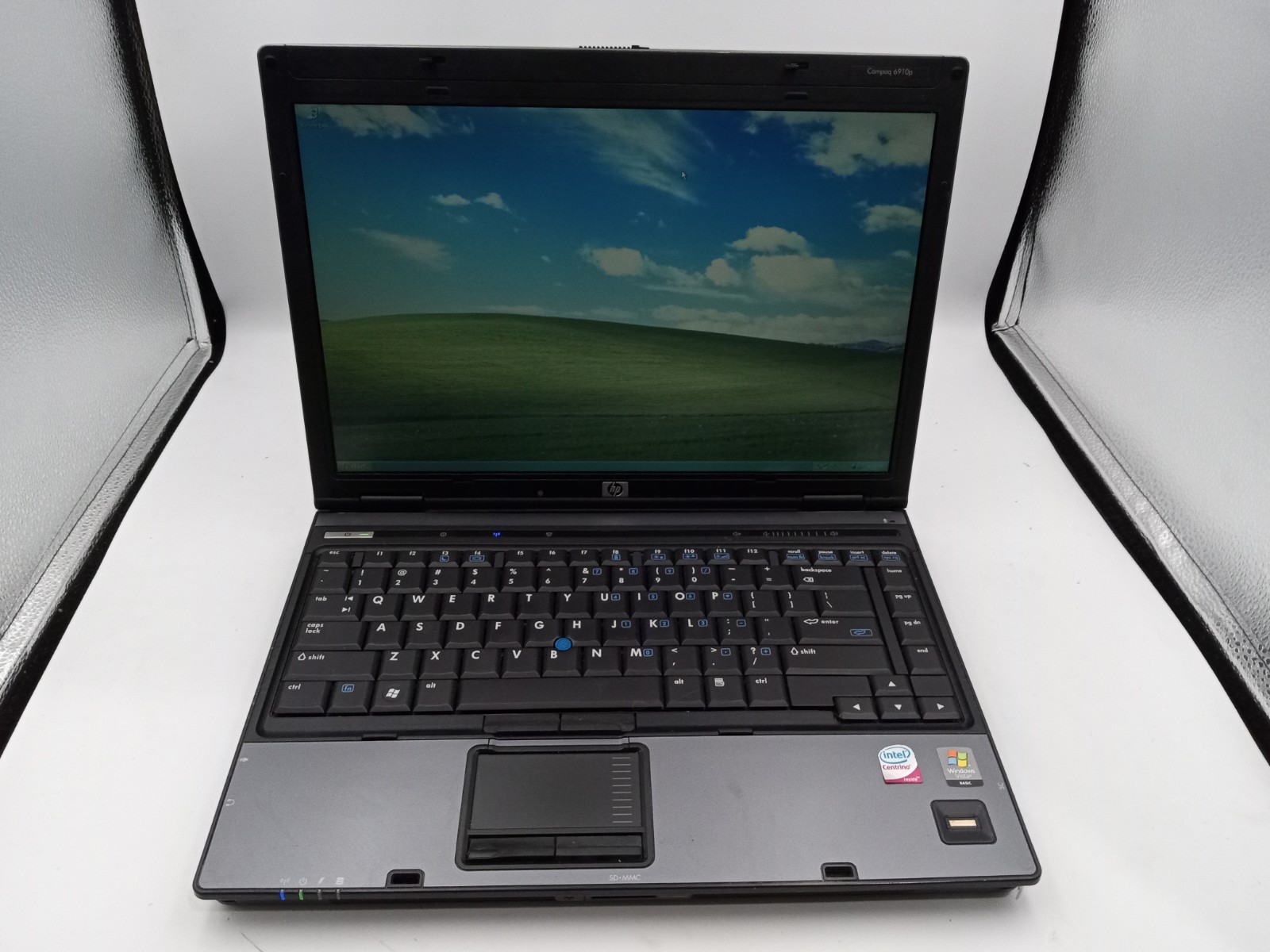 HP Compaq 14" Vintage Laptop - Intel CPU 2GB RAM 80GB HDD Windows XP WiFi -RR
