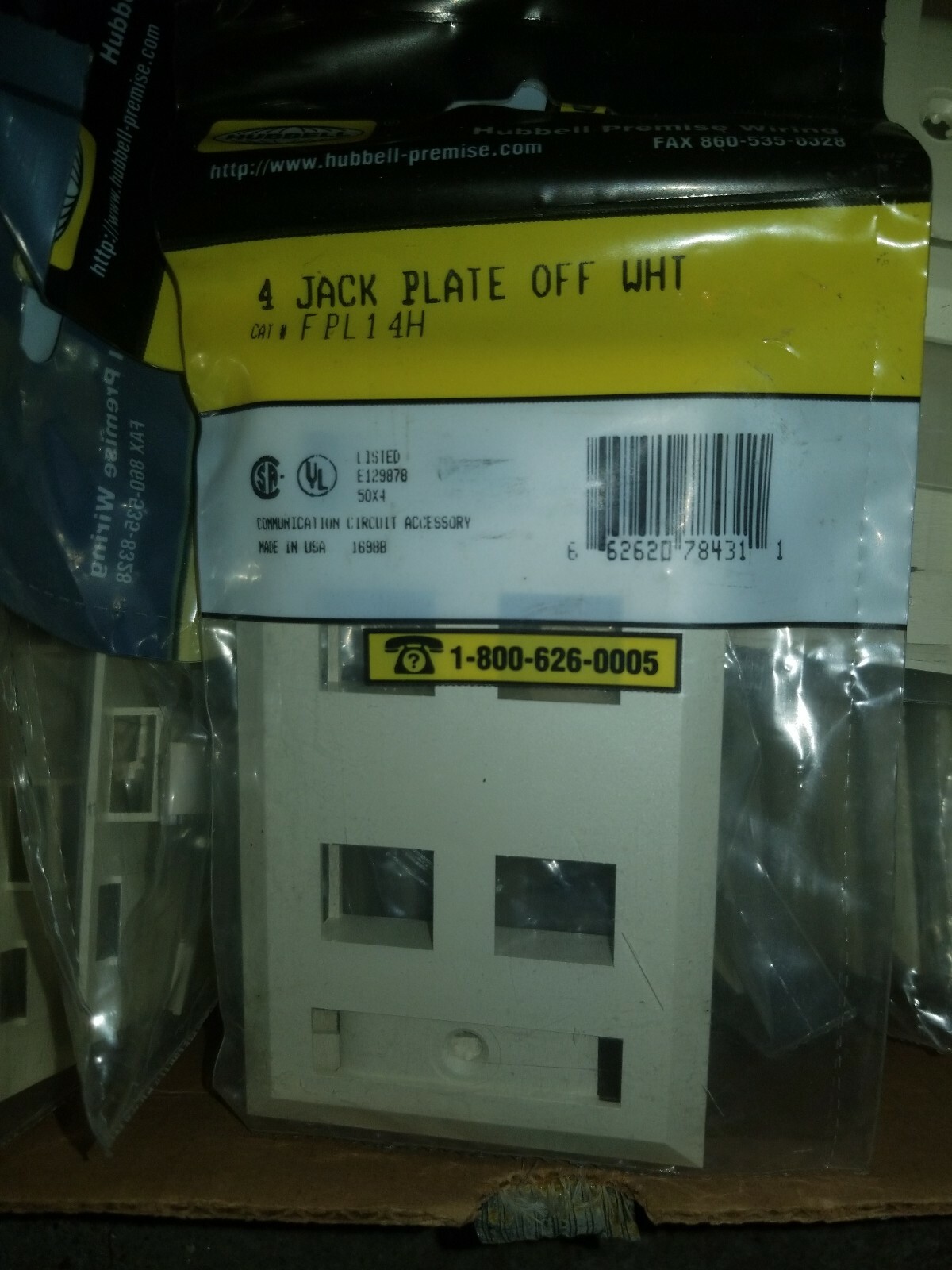 New HUBBELL FPL14H 4 port off white - 20 plates