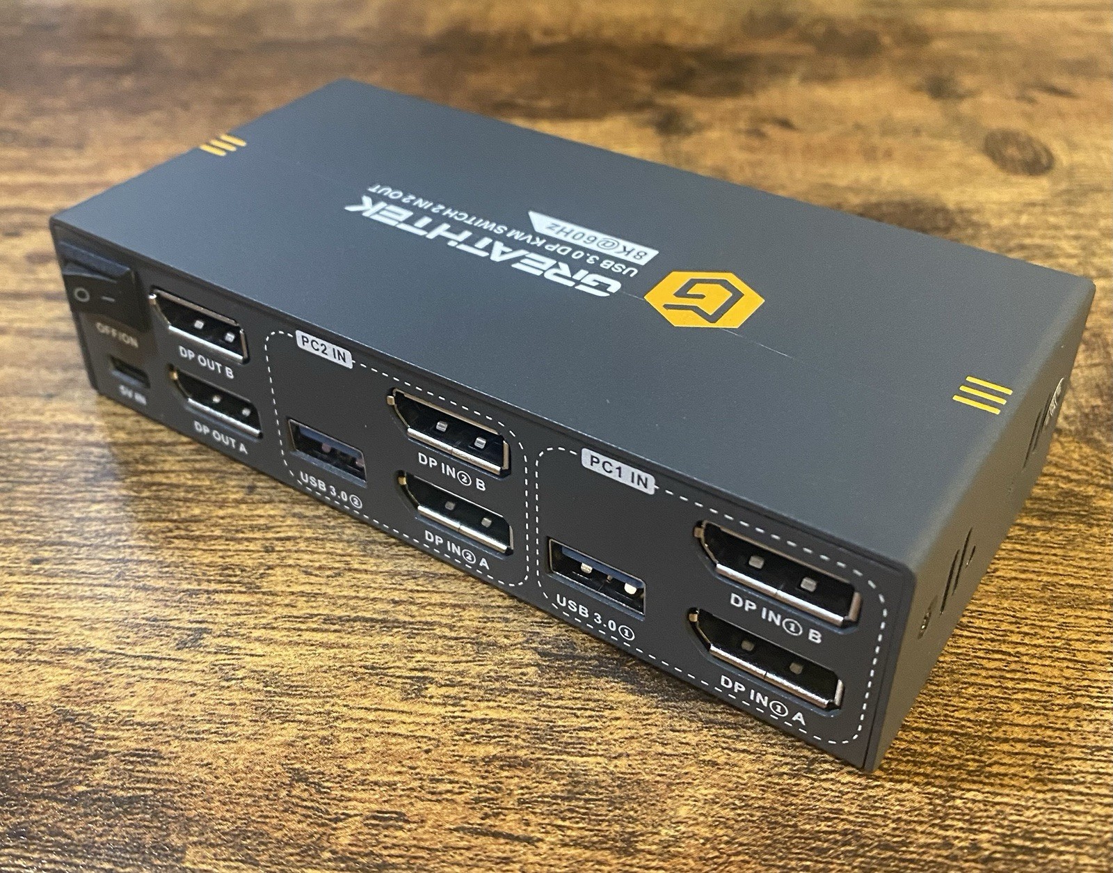 GREATHTEK USB 3.0 DisplayPort KVM Switch 2 In 2 Out Dual Monitor 8K@60Hz