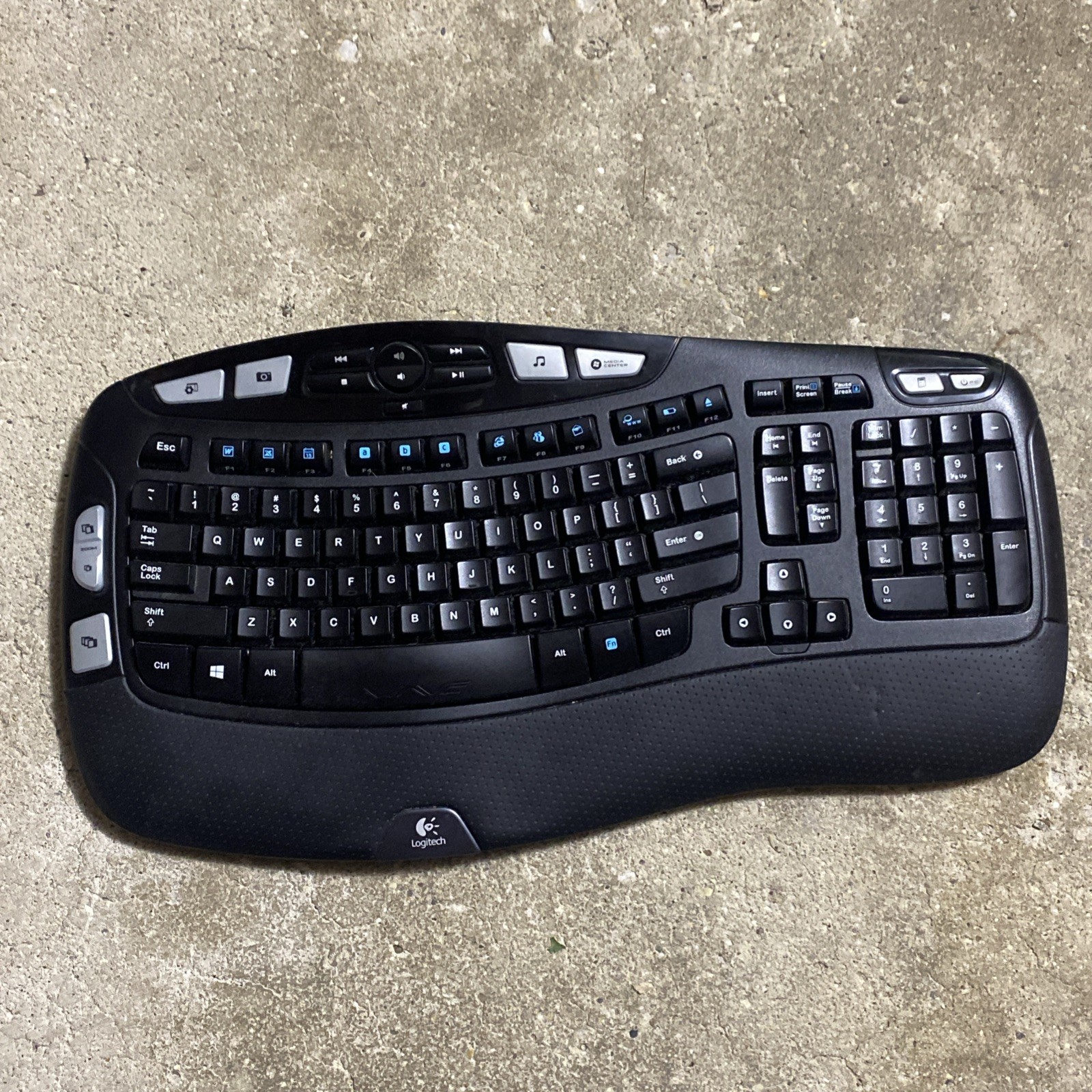 Logitech K350 Wireless Keyboard NO USB Receiver Dongle Great Condition