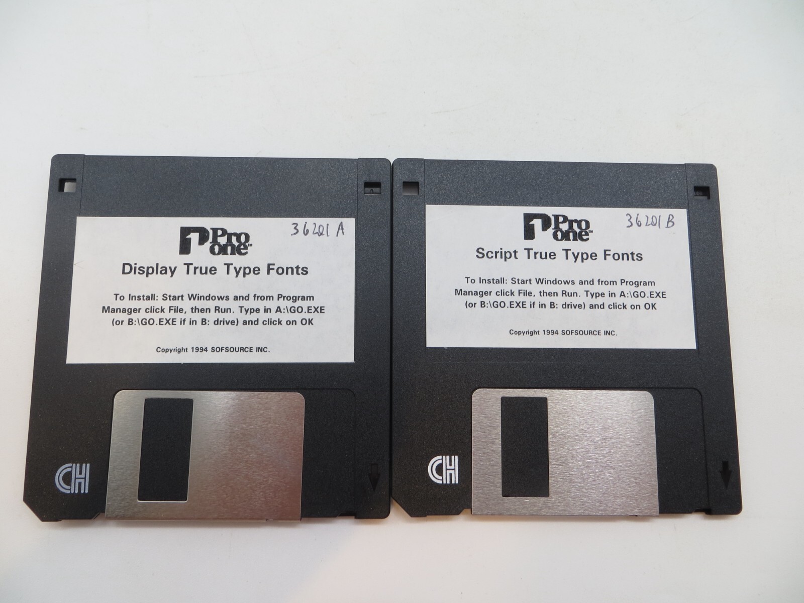 Pro-one Display / Script True Type Fonts 3.5" Floppy Disks 1994 Sofsource disc -