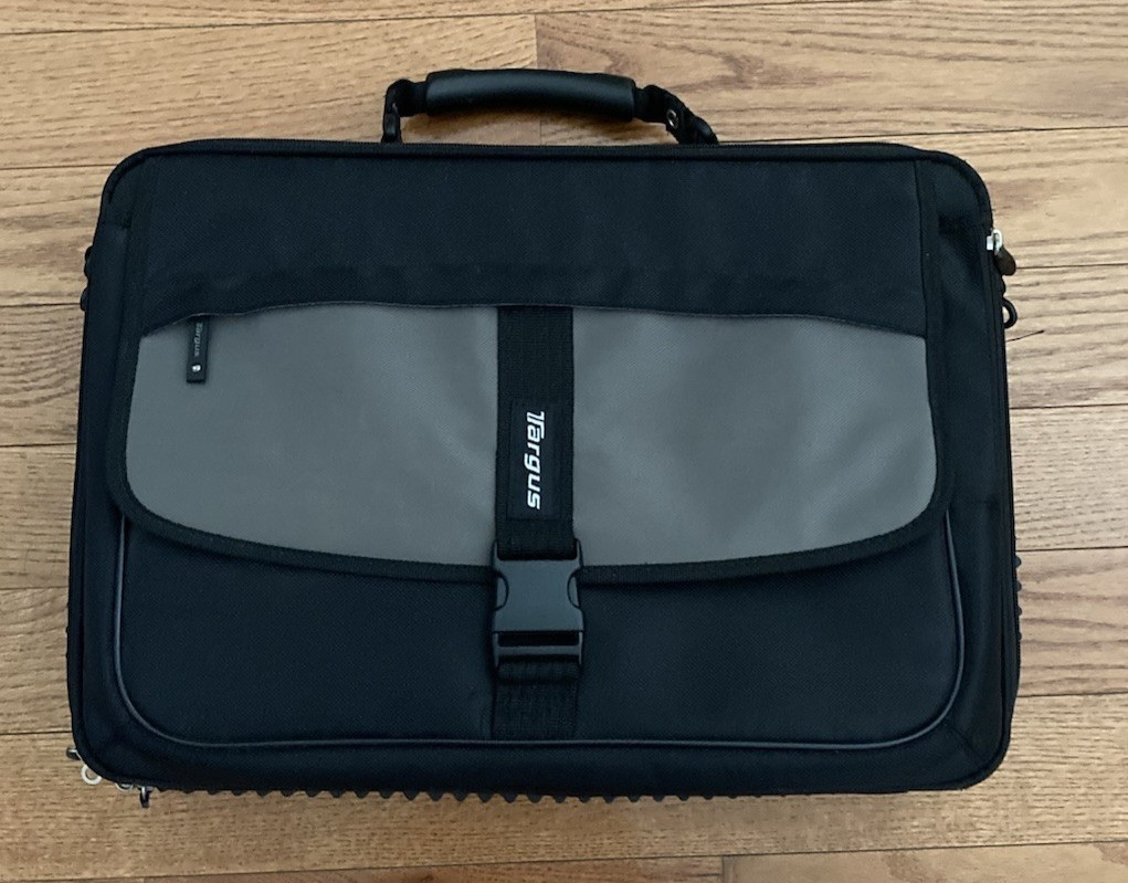 Targus Platinum Deluxe Laptop Computer Notebook Bag Case 17” CPT400-12