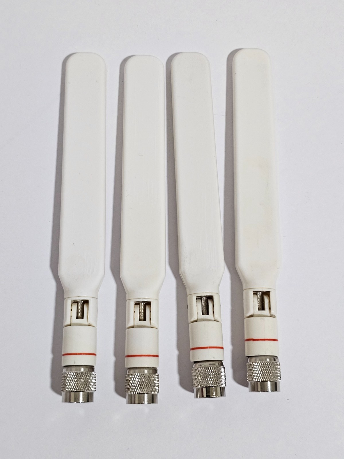 Cisco AIR-ANT2524DW-R Lot of 4 Dipole Antenna, White, RP-TNC