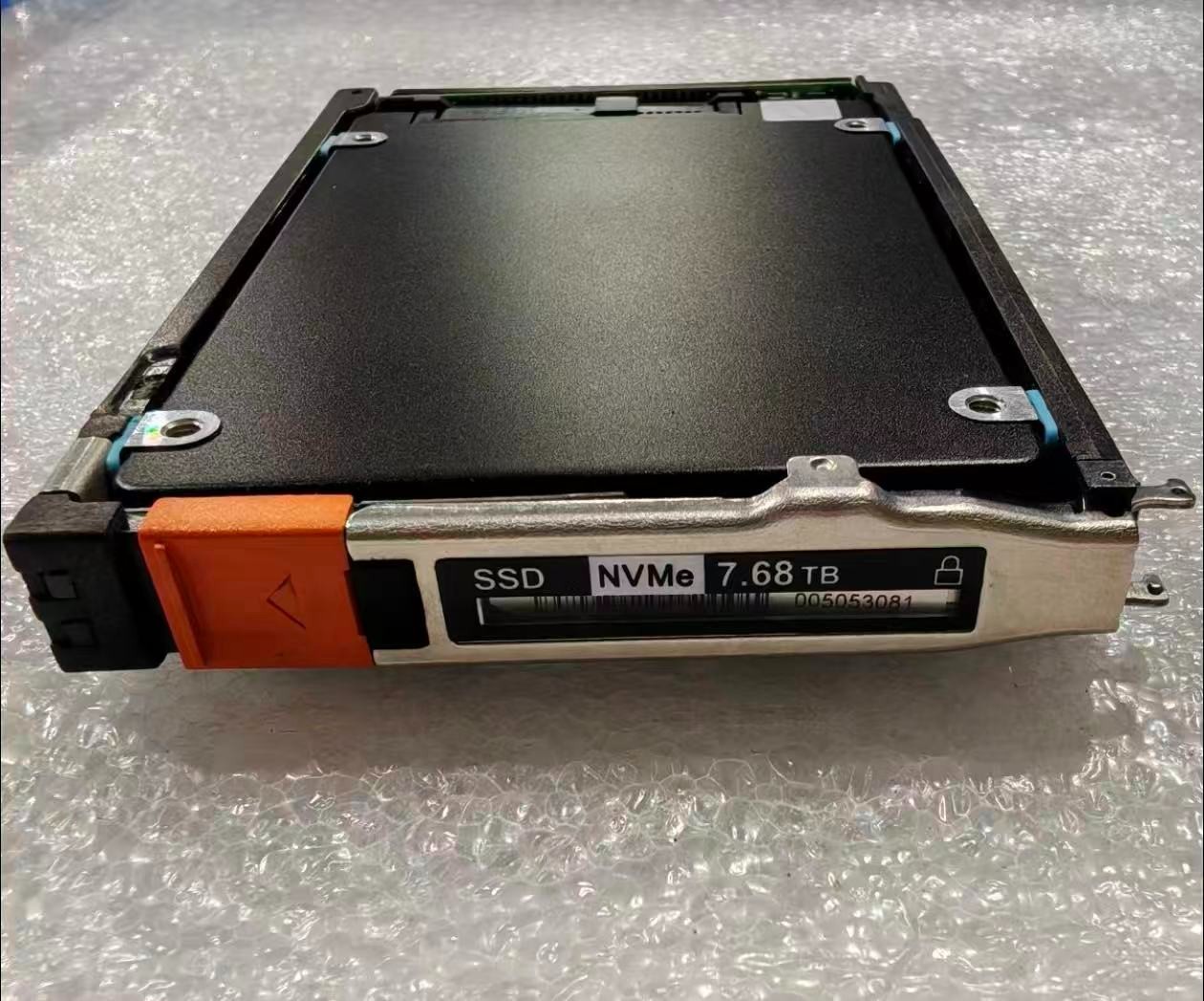 DELL EMC PowerStore 005053081 7.68TB PM1723b MZWLL7T6HMLA-000C9 NVME SSD