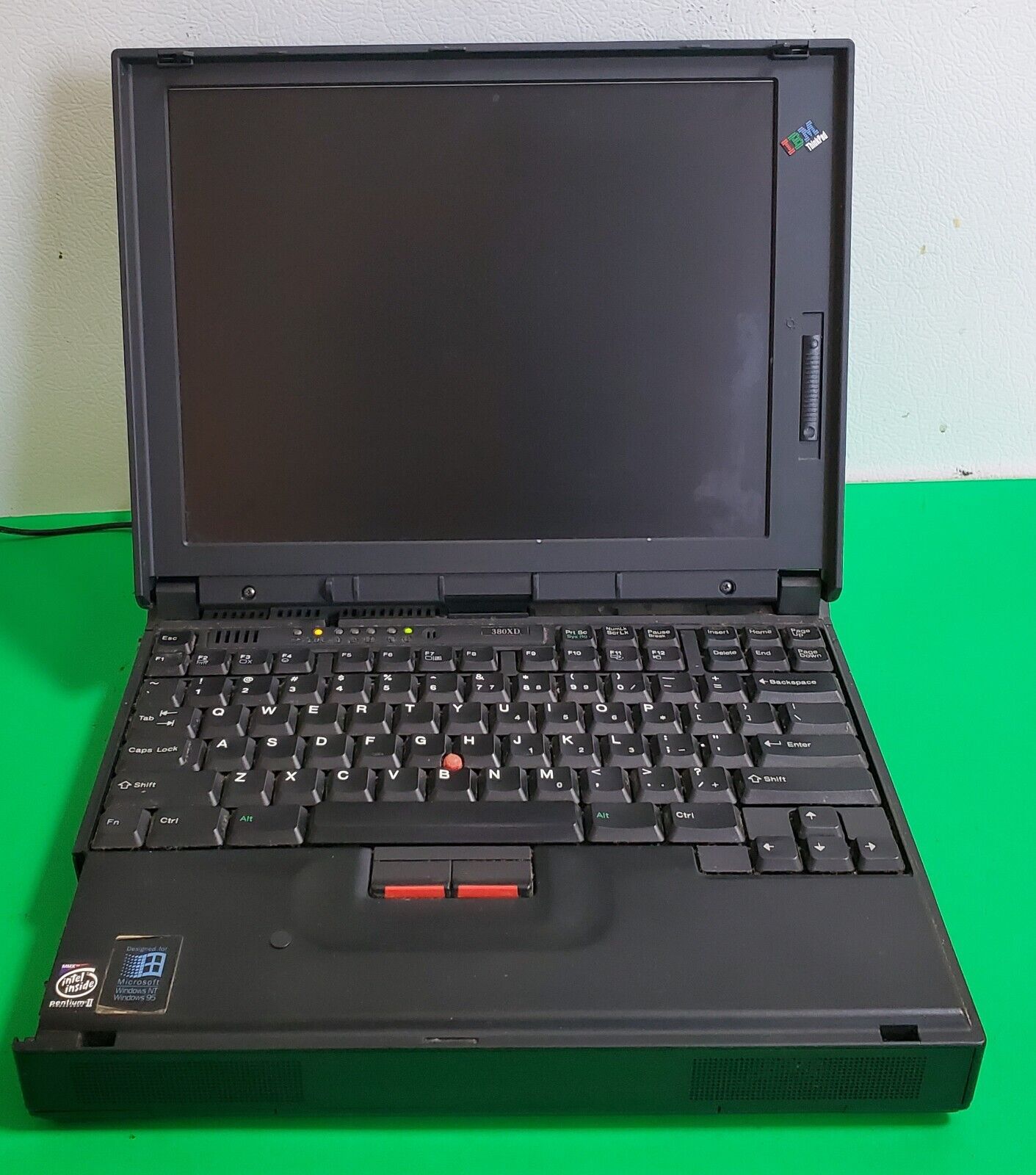 Vintage IBM THINKPAD 380XD TYPE 2635 Retro Laptop Computer RARE - AS IS