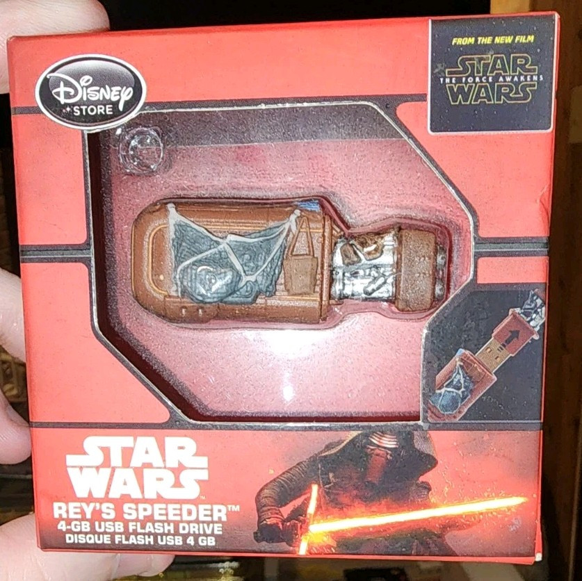 Disney Store Star Wars The Force Awakens Reys Speeder 4GB USB Flash Drive M123