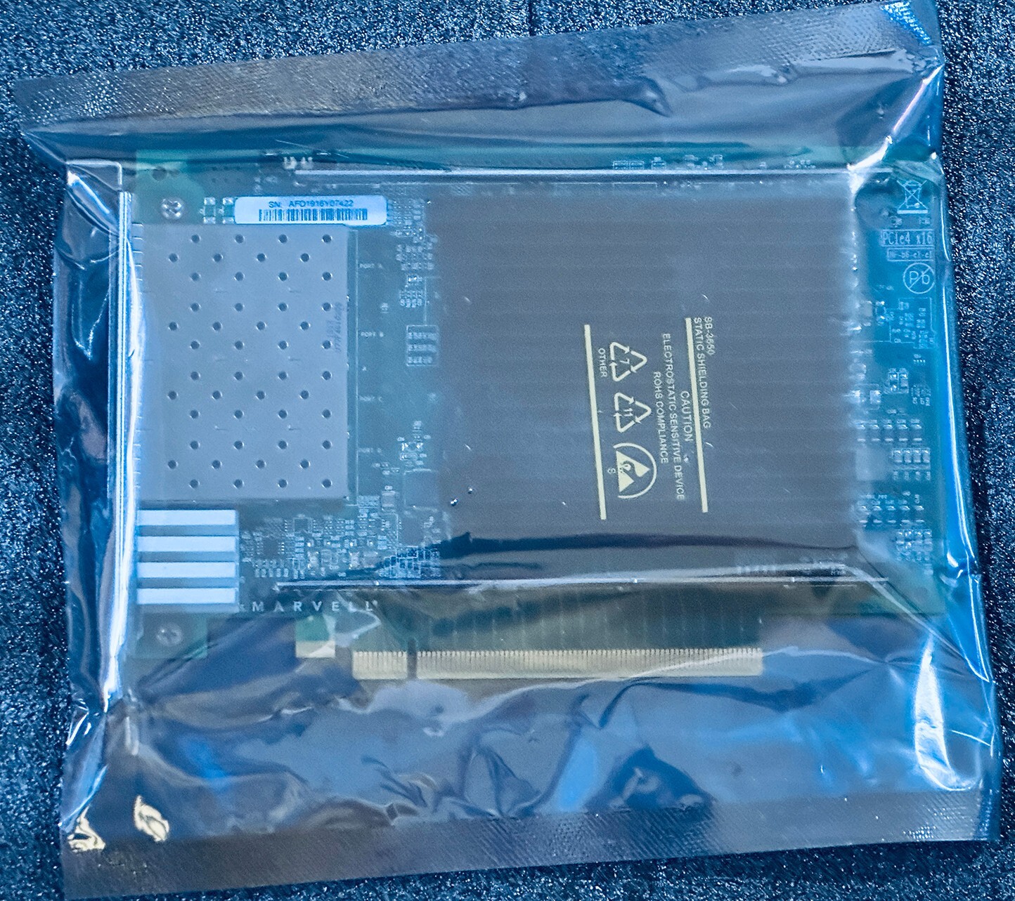 New Qlogic QLE2784-SR 32Gb Network Adapter Qlogic 32GbE 4-Port Fibre Chanel